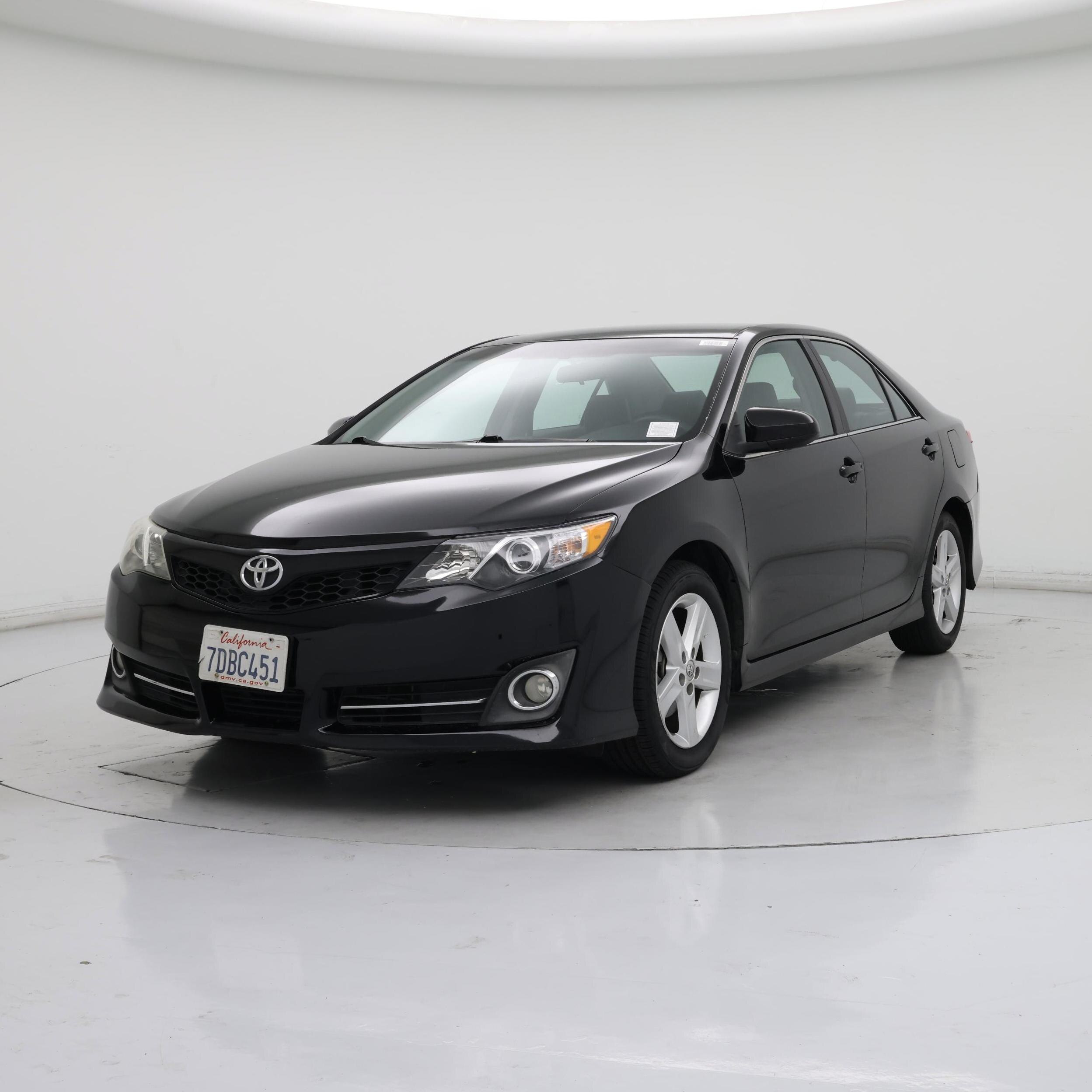 Thumbnail: 2014 Toyota Camry - 4