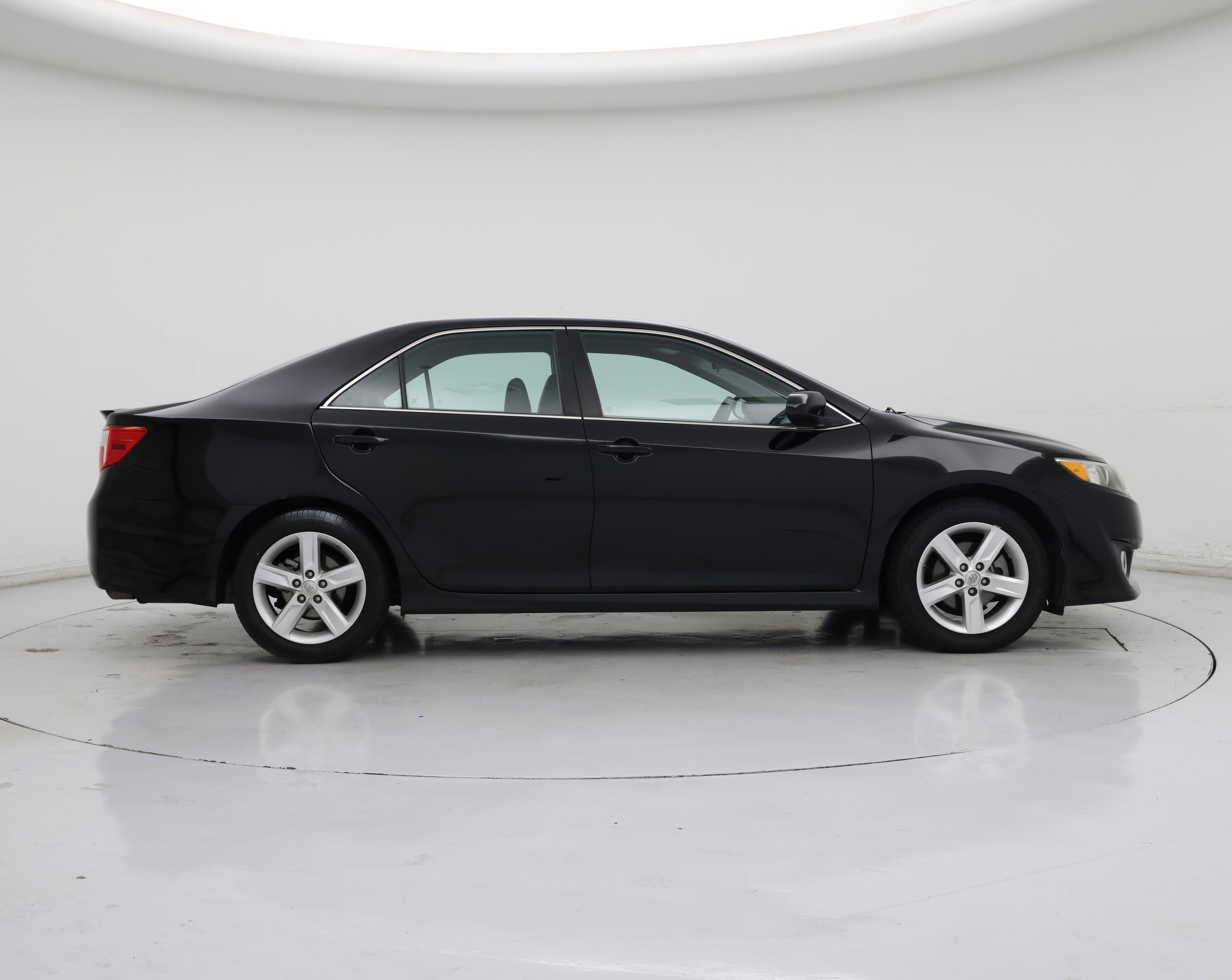 Thumbnail: 2014 Toyota Camry - 7