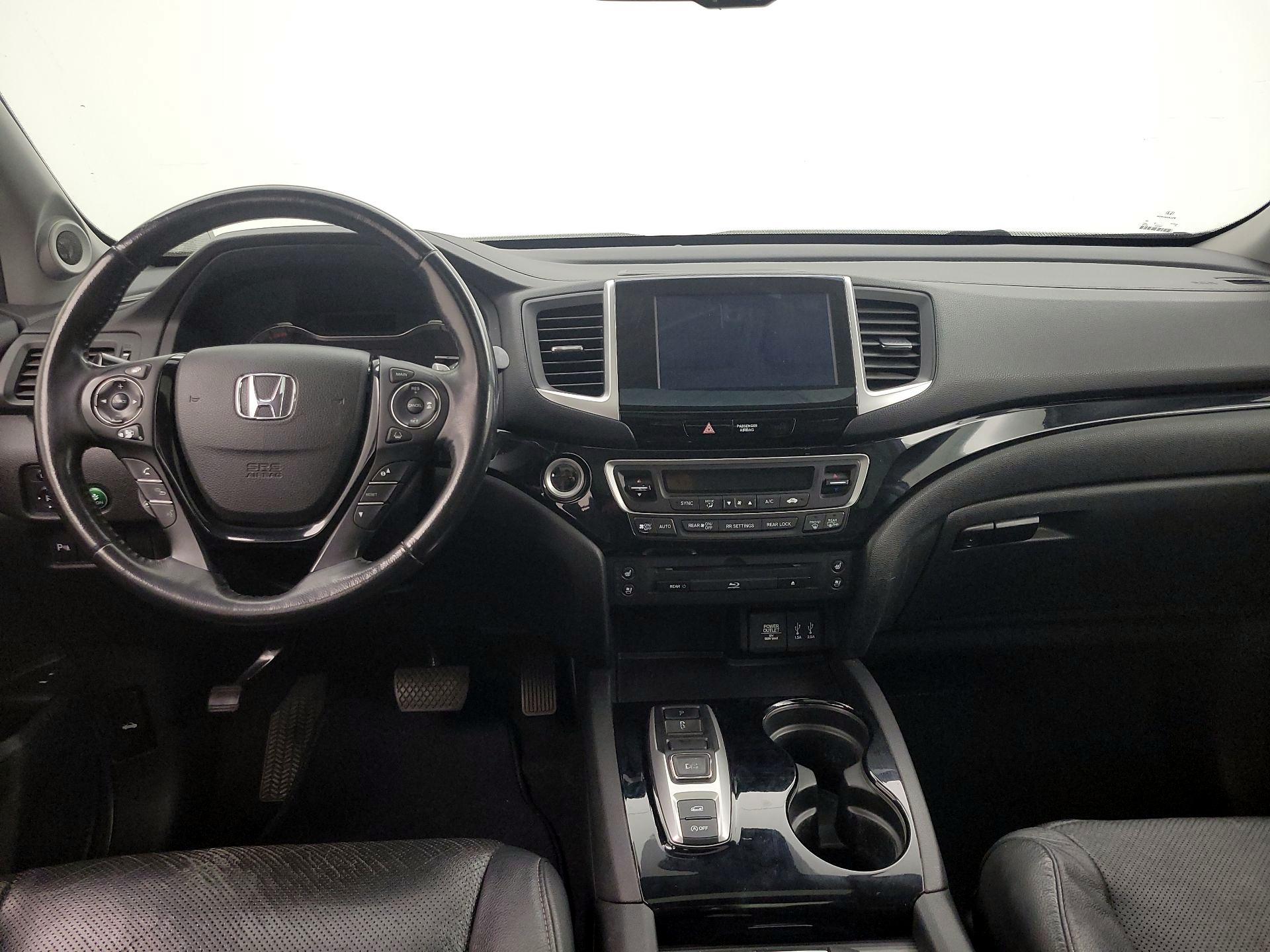 Thumbnail: 2016 Honda Pilot - 9