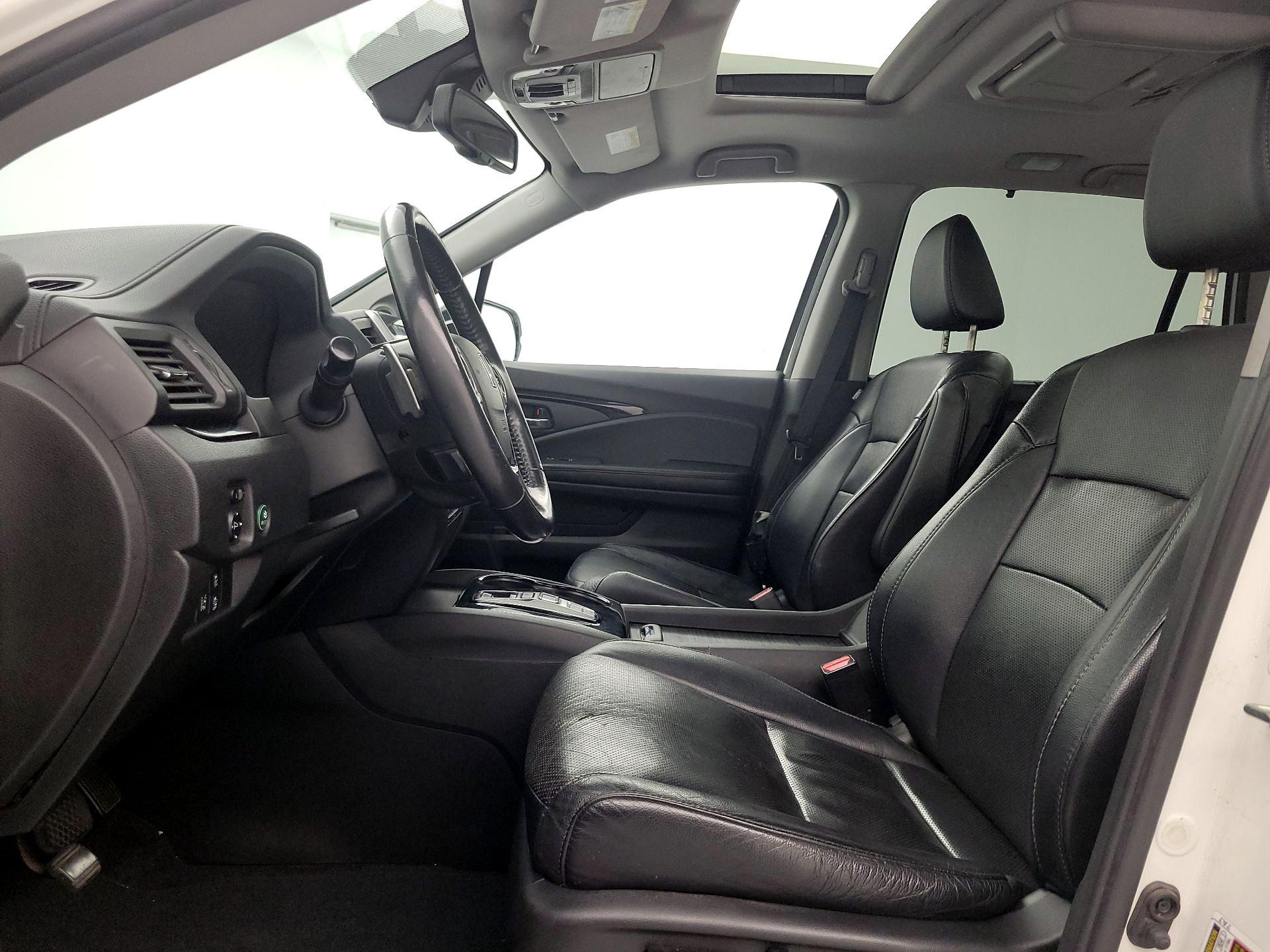 Thumbnail: 2016 Honda Pilot - 11