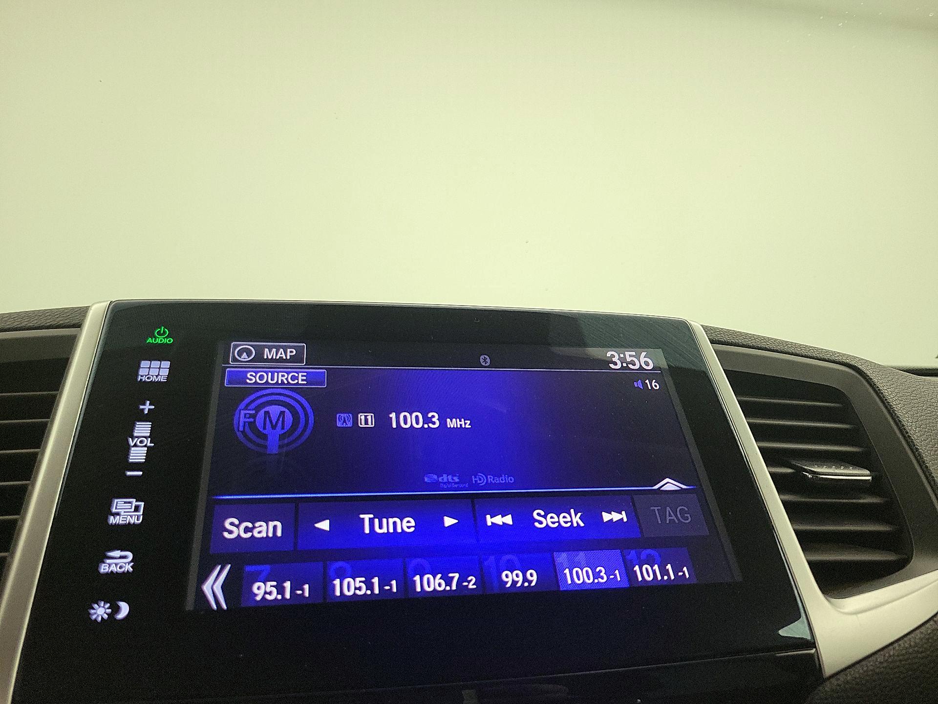 Thumbnail: 2016 Honda Pilot - 16