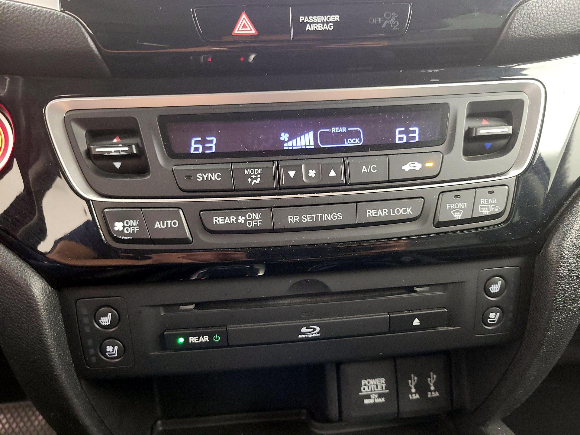 Thumbnail: 2016 Honda Pilot - 17