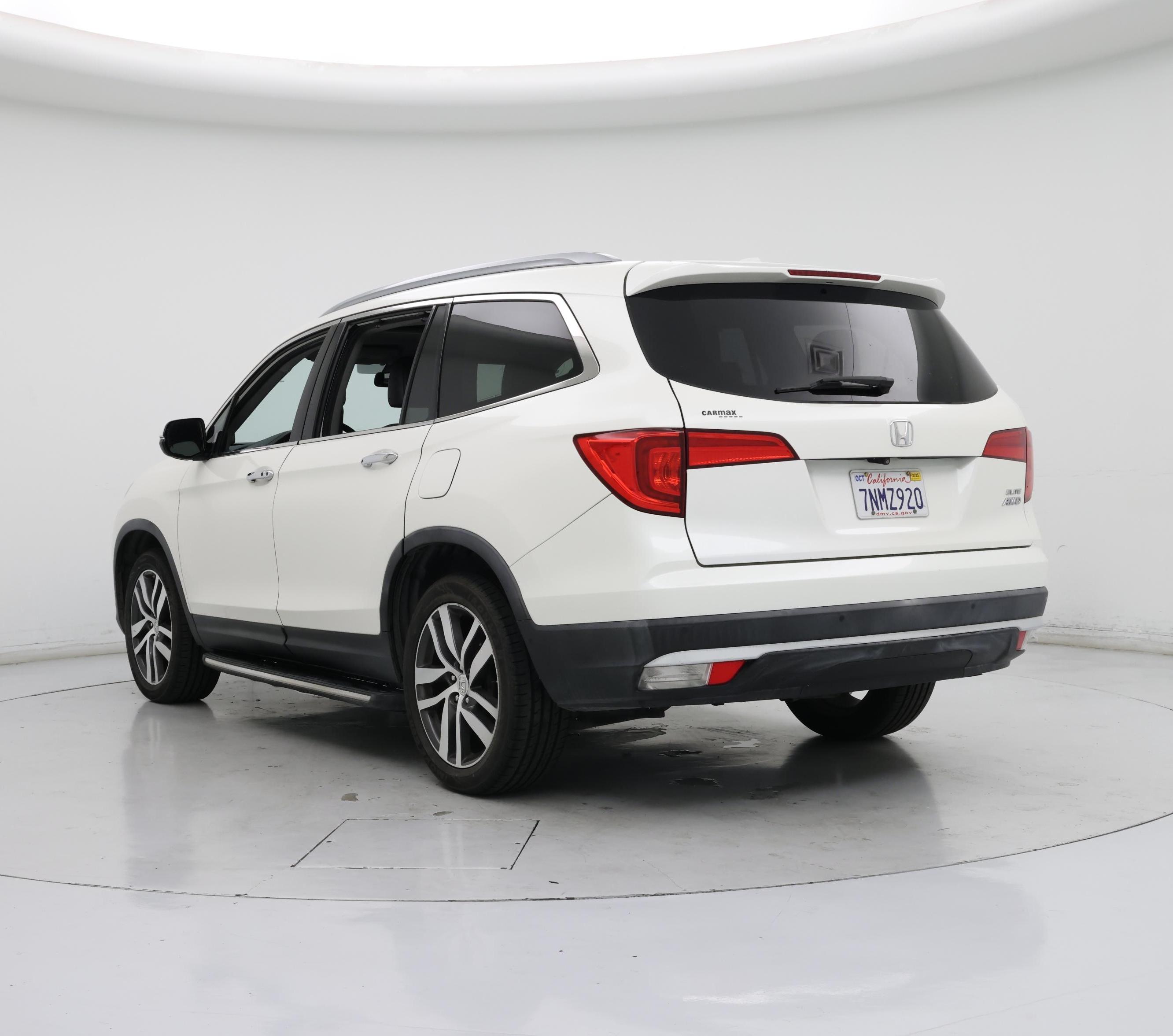 Thumbnail: 2016 Honda Pilot - 2