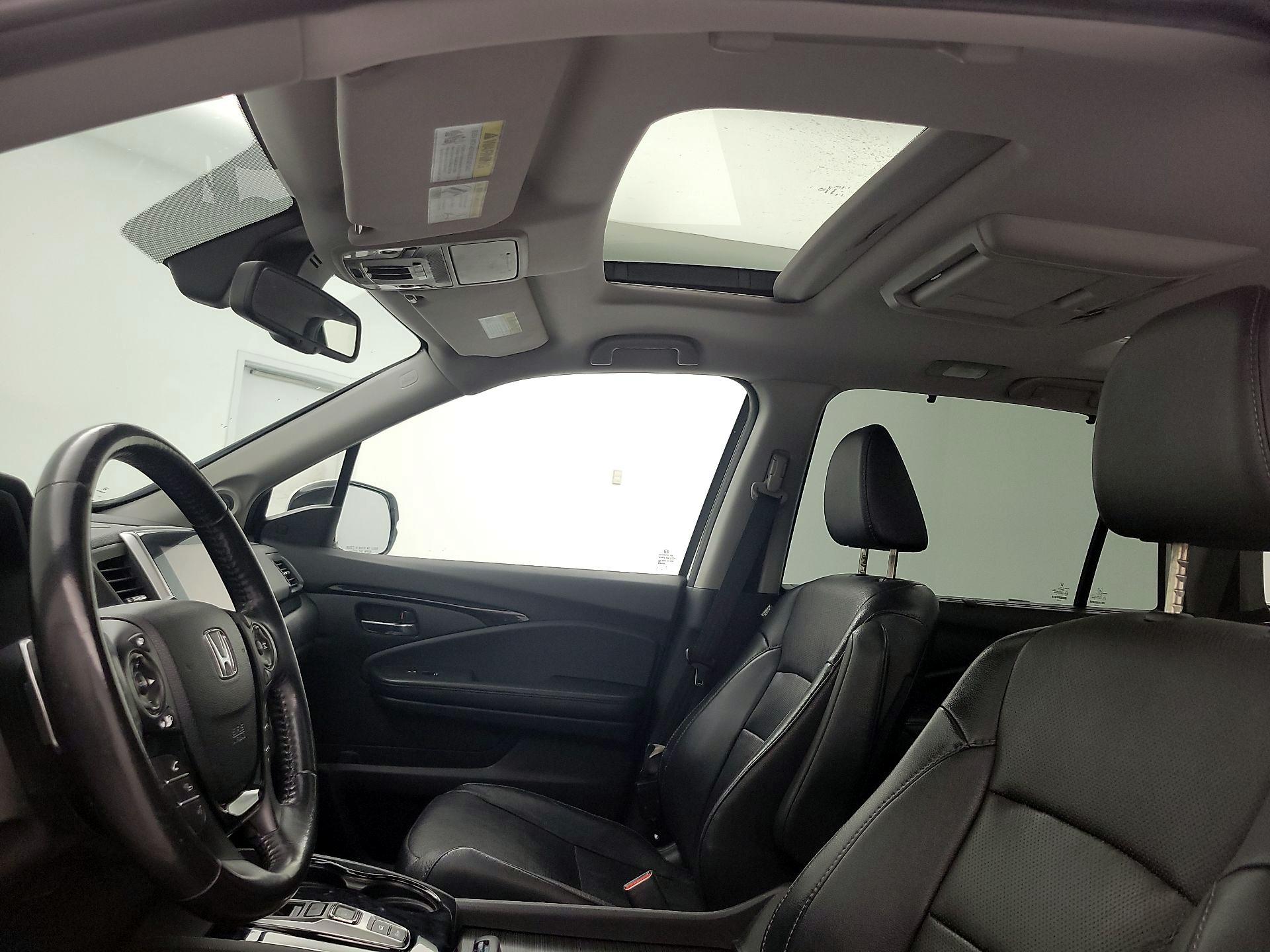 Thumbnail: 2016 Honda Pilot - 20