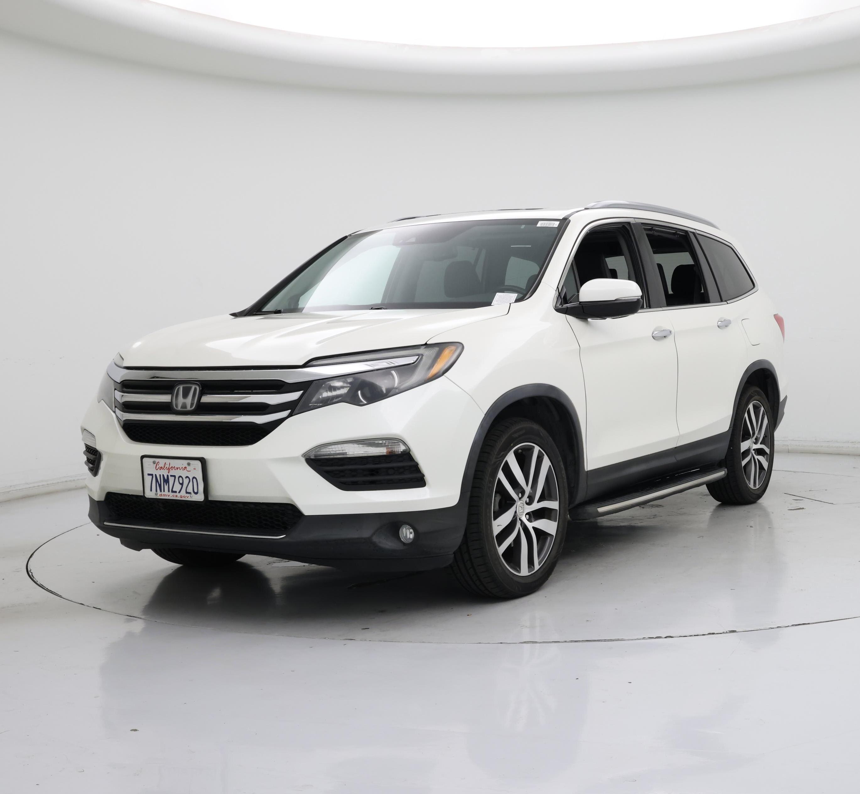 Thumbnail: 2016 Honda Pilot - 4