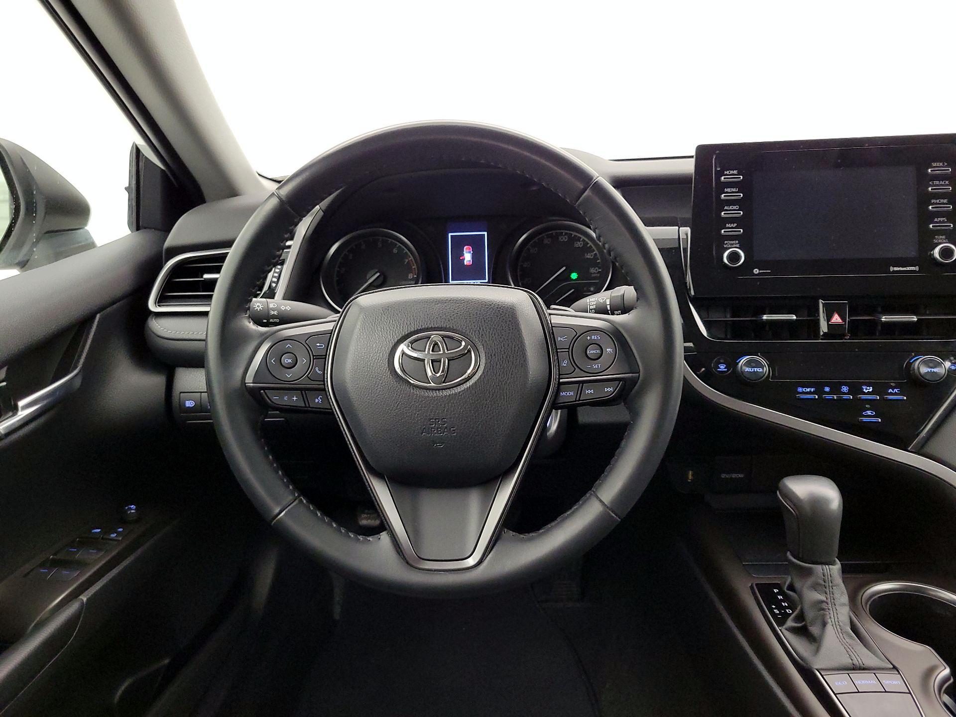 Thumbnail: 2022 Toyota Camry - 10