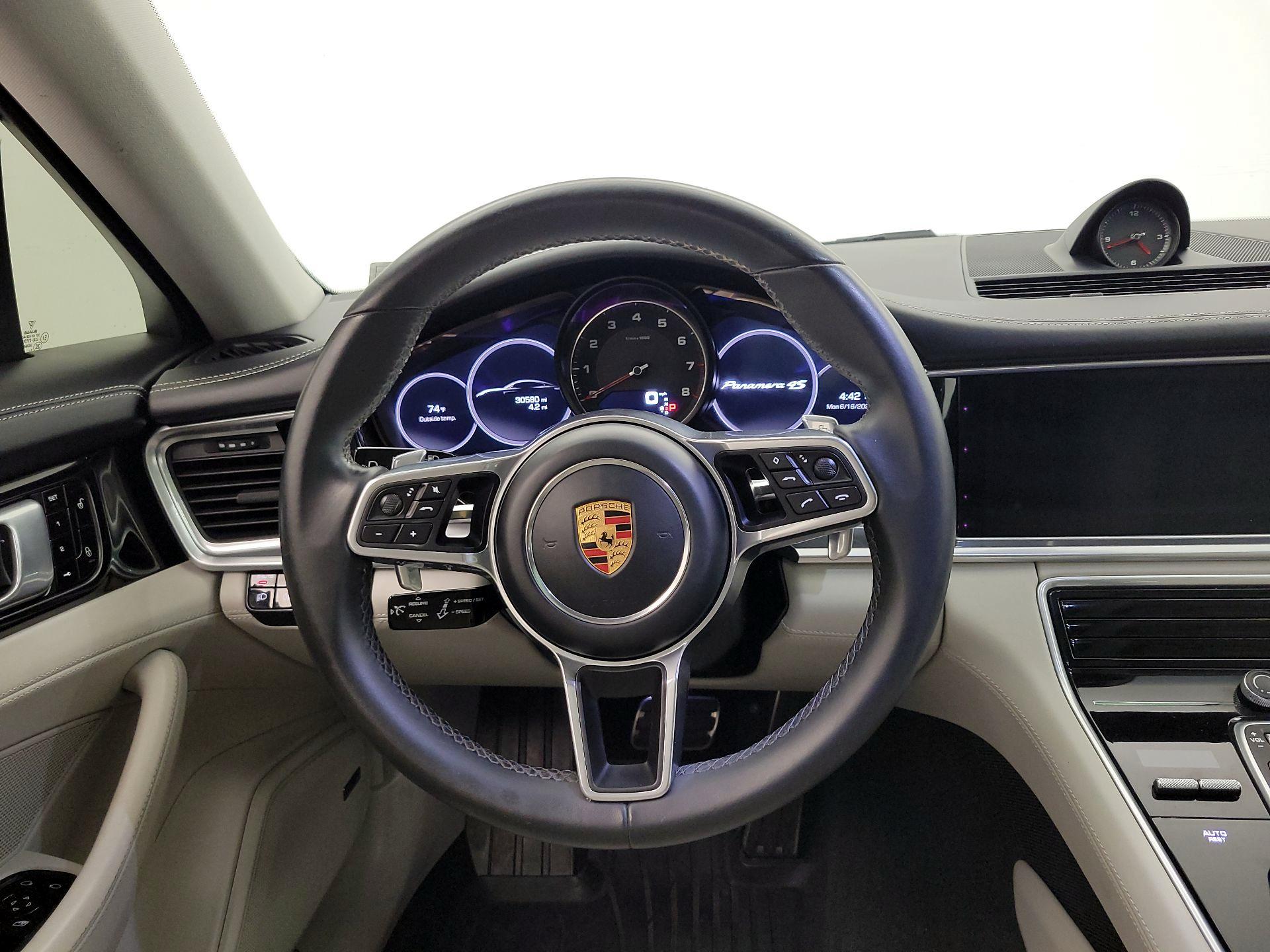 Thumbnail: 2018 Porsche Panamera - 10