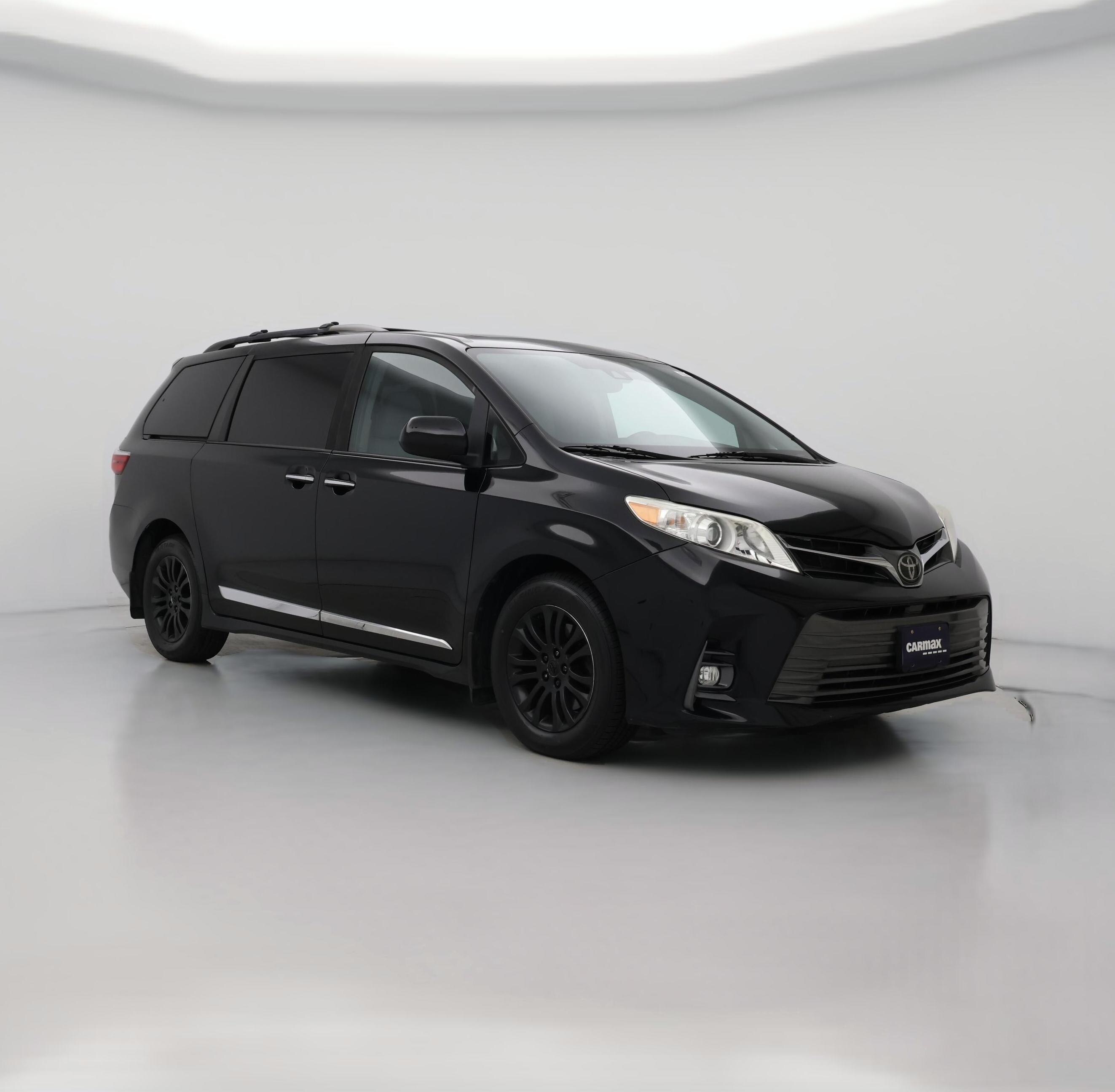 Thumbnail: 2019 Toyota Sienna - 1