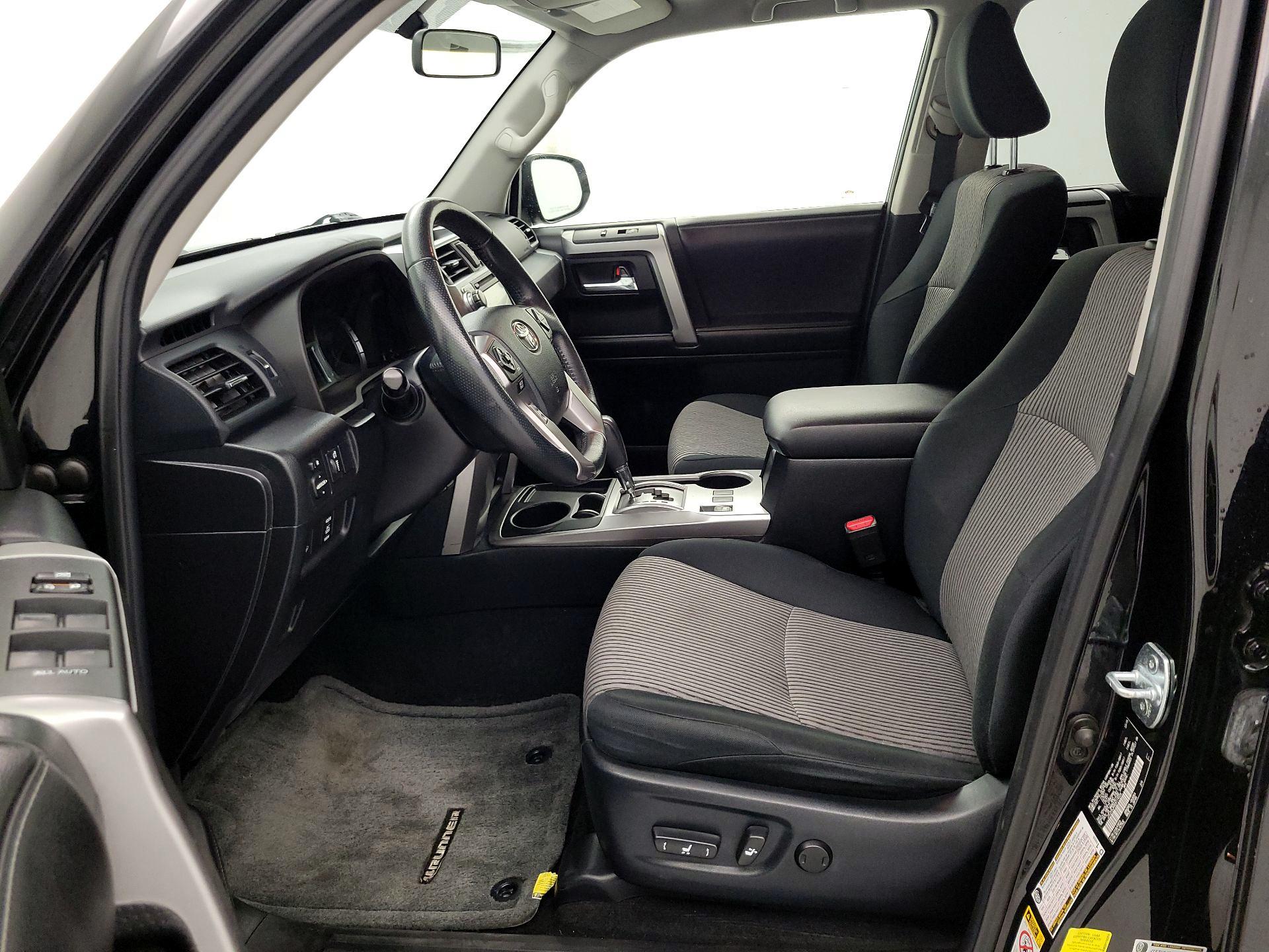 Thumbnail: 2016 Toyota 4Runner - 11