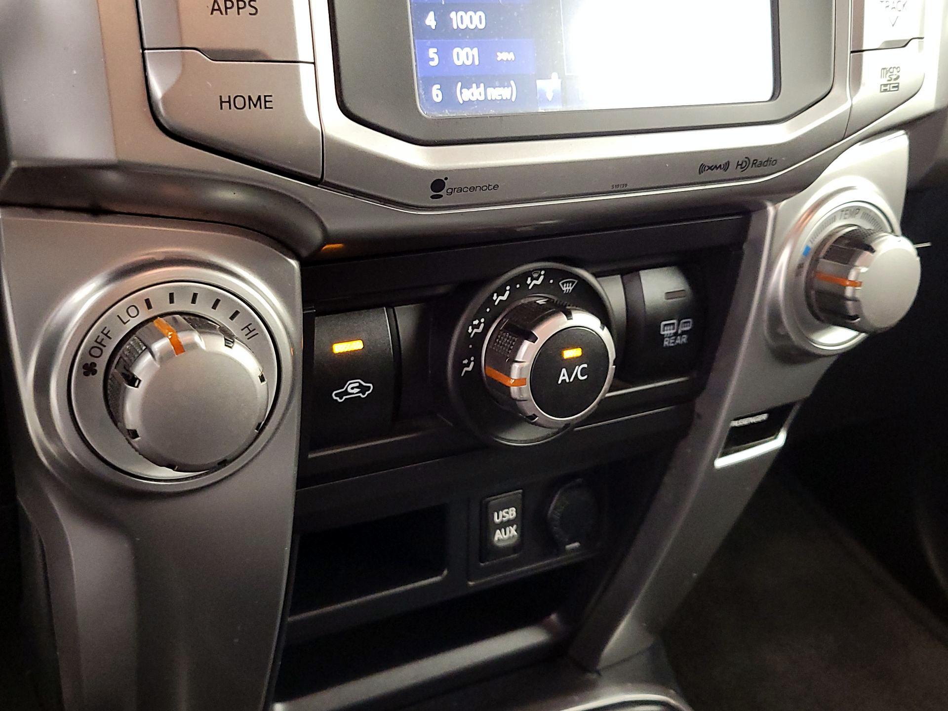 Thumbnail: 2016 Toyota 4Runner - 16