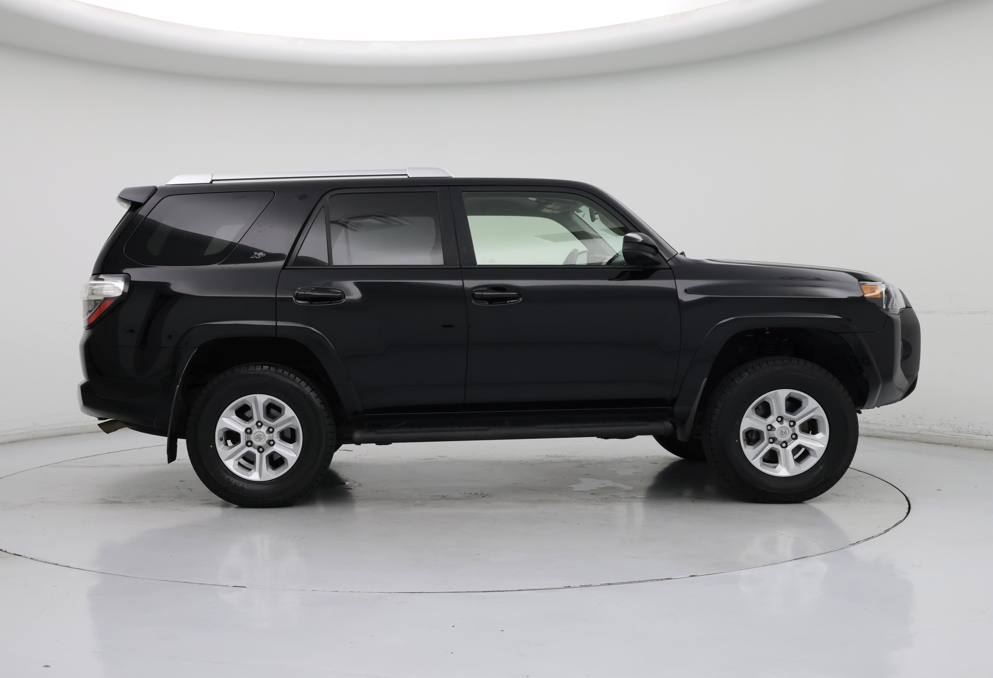 Thumbnail: 2016 Toyota 4Runner - 7
