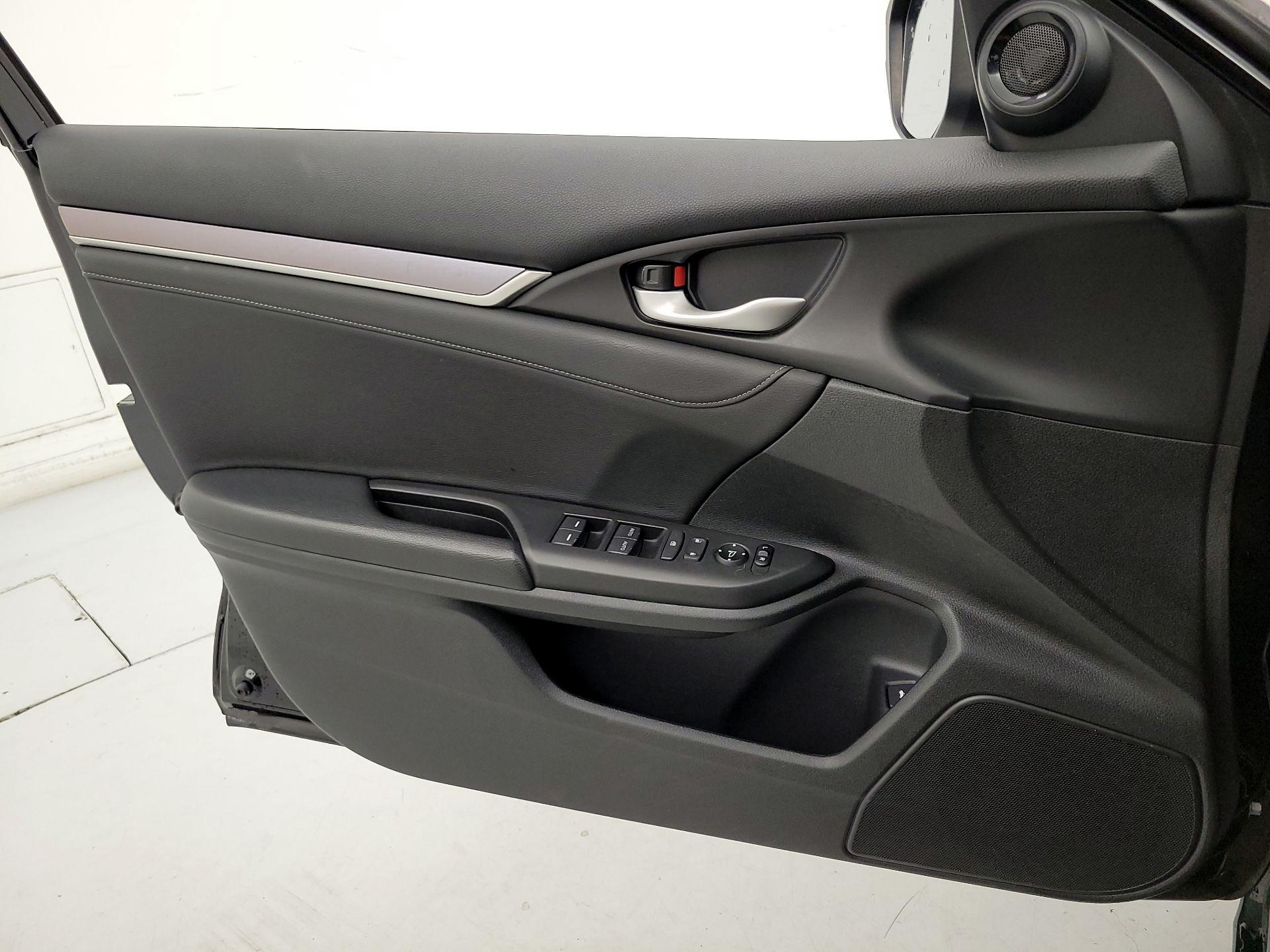 Thumbnail: 2018 Honda Civic - 12