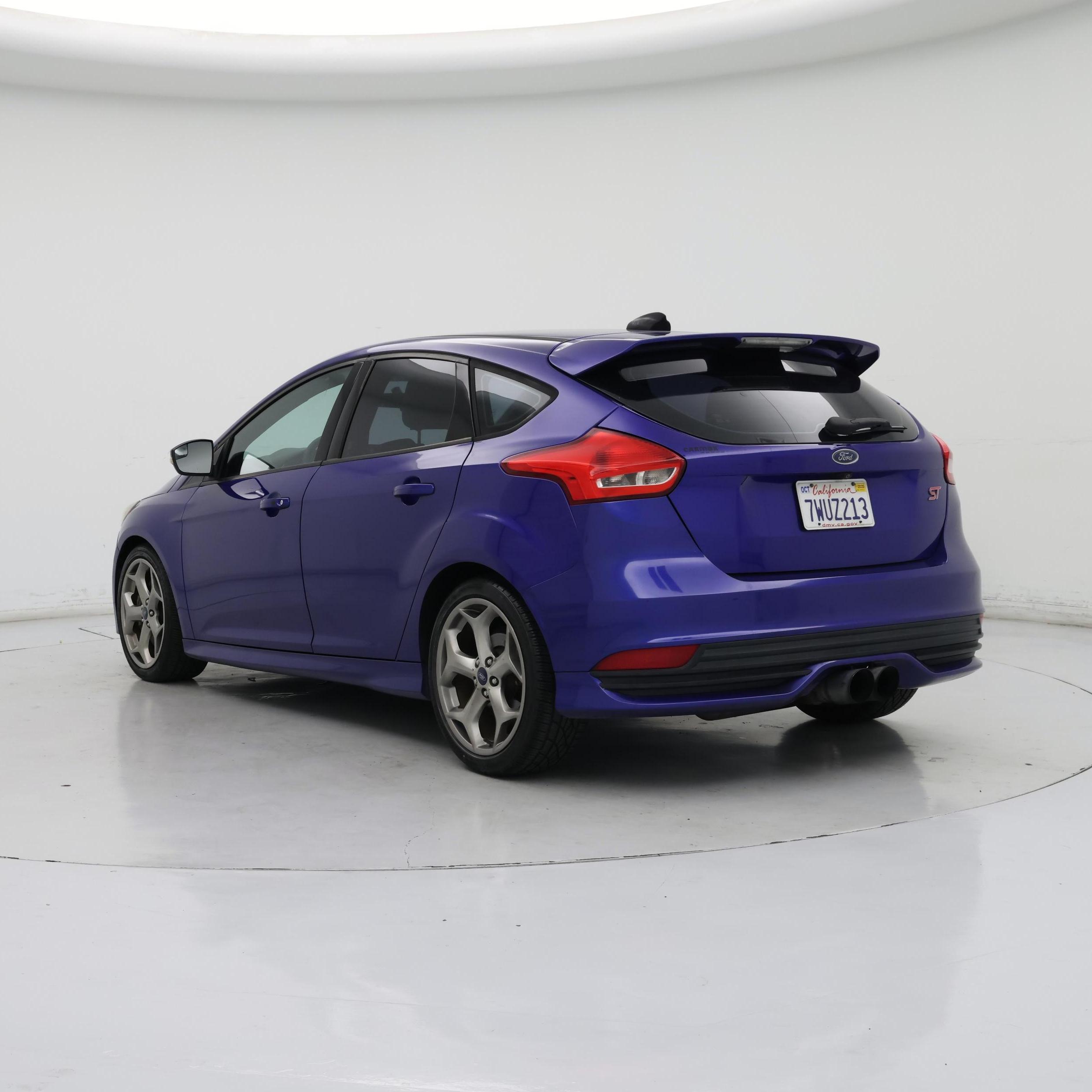 Thumbnail: 2015 Ford Focus - 2