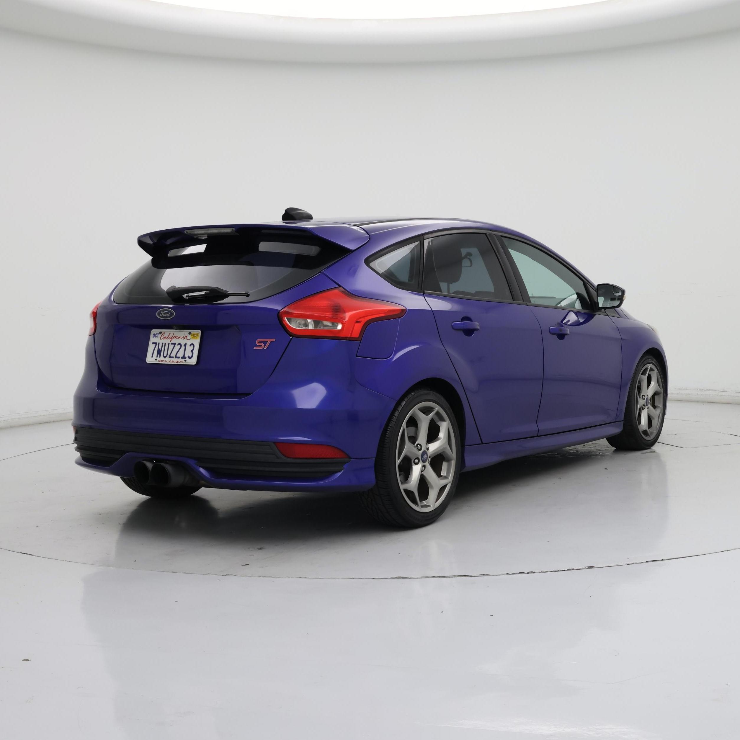 Thumbnail: 2015 Ford Focus - 8