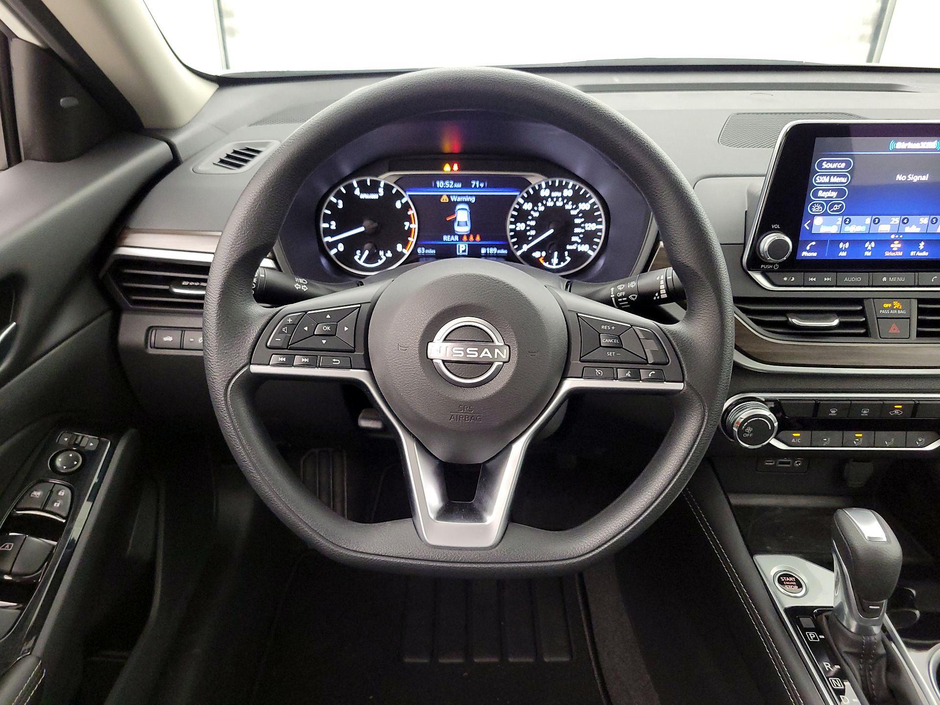 Thumbnail: 2023 Nissan Altima - 10