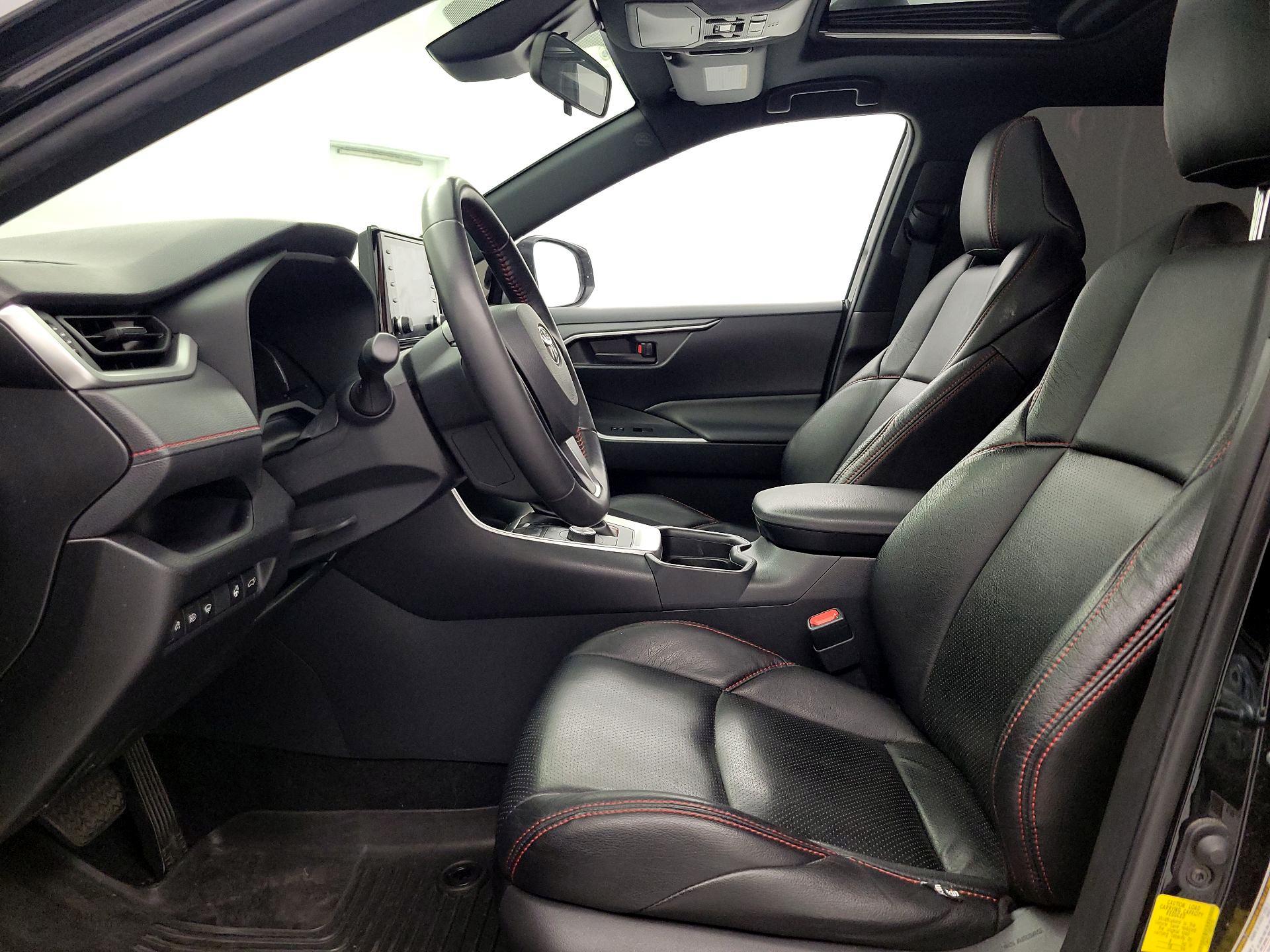 Thumbnail: 2021 Toyota RAV4 - 11