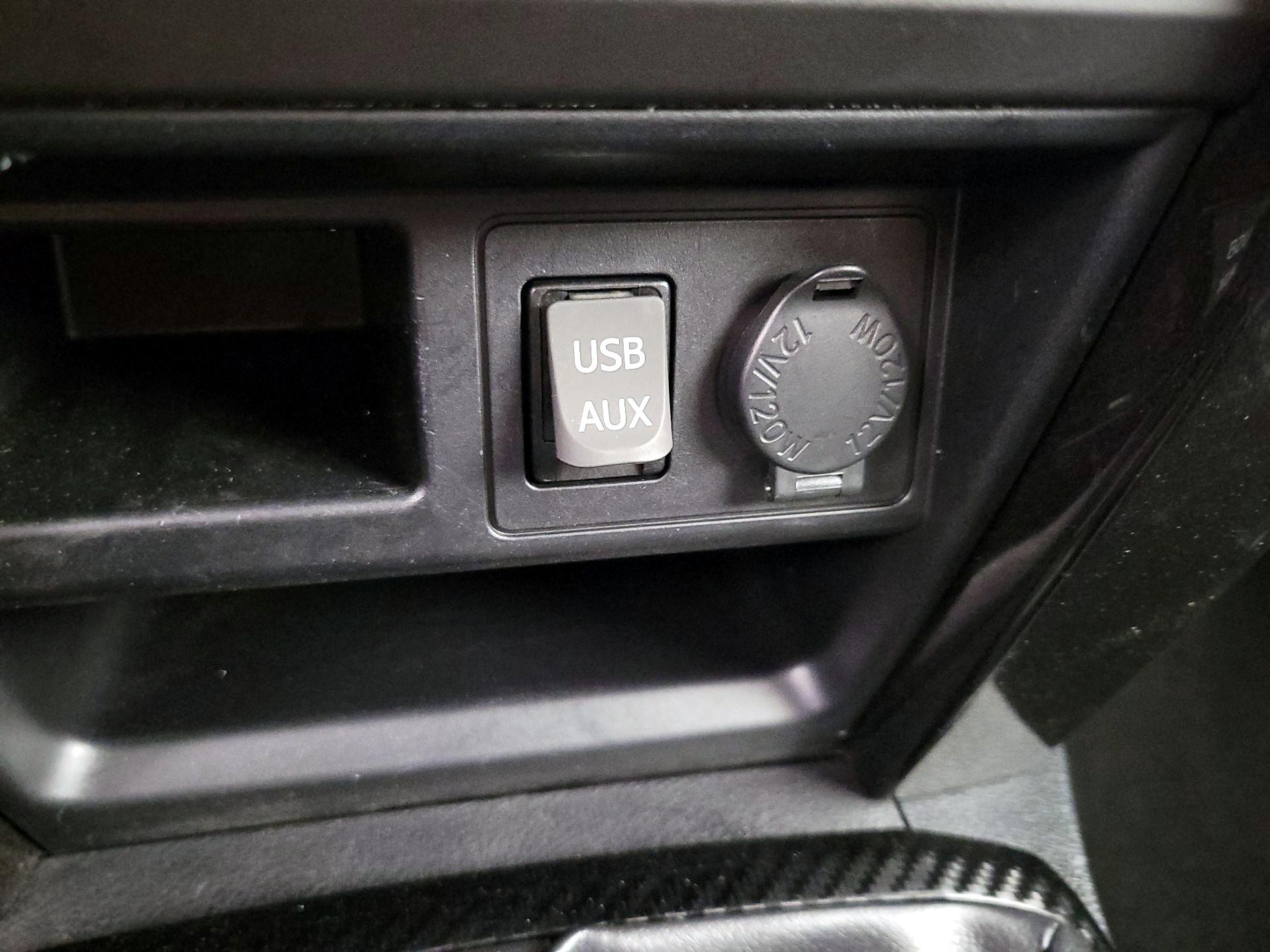 Thumbnail: 2019 Toyota 4Runner - 19