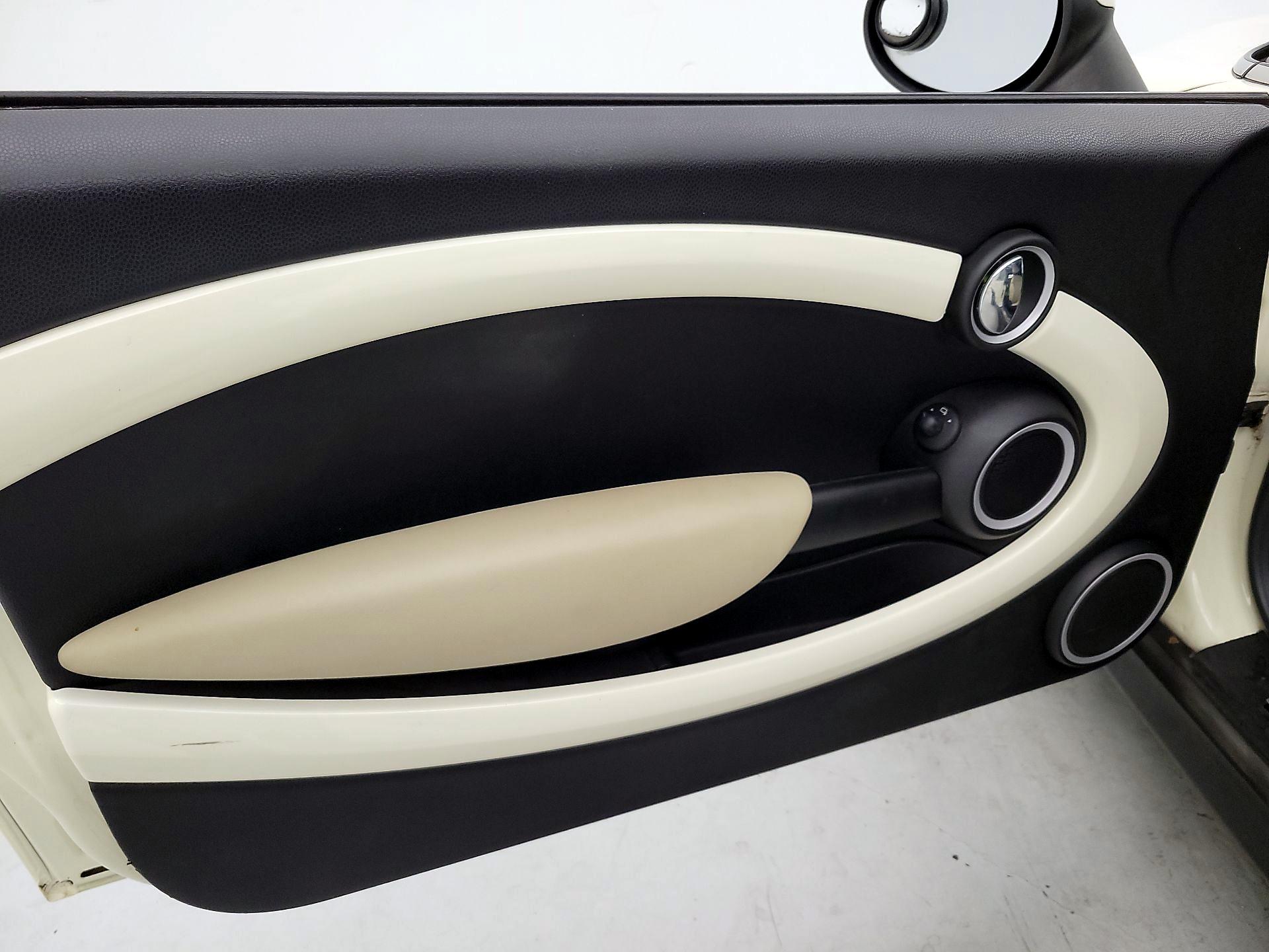Thumbnail: 2015 MINI Cooper - 12