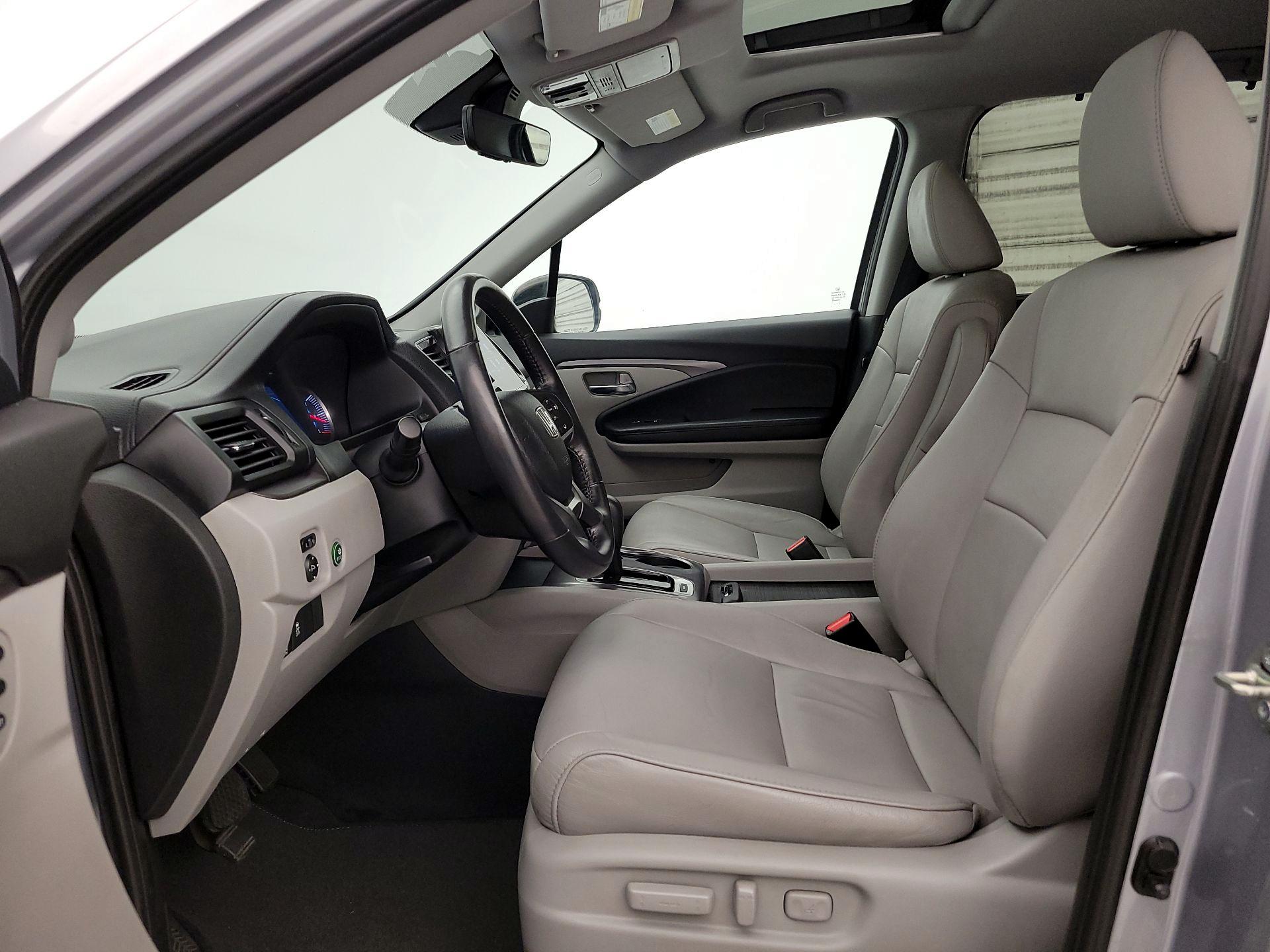 Thumbnail: 2020 Honda Pilot - 11