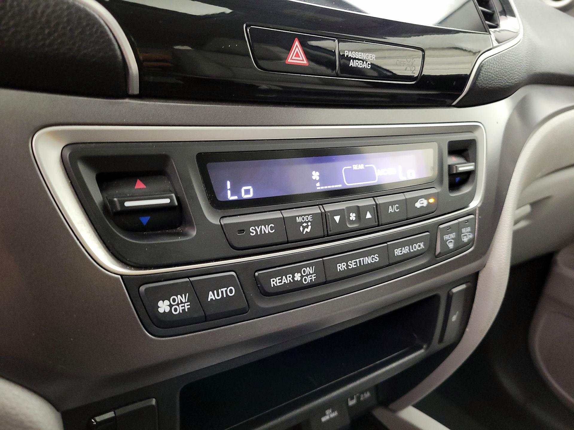 Thumbnail: 2020 Honda Pilot - 16