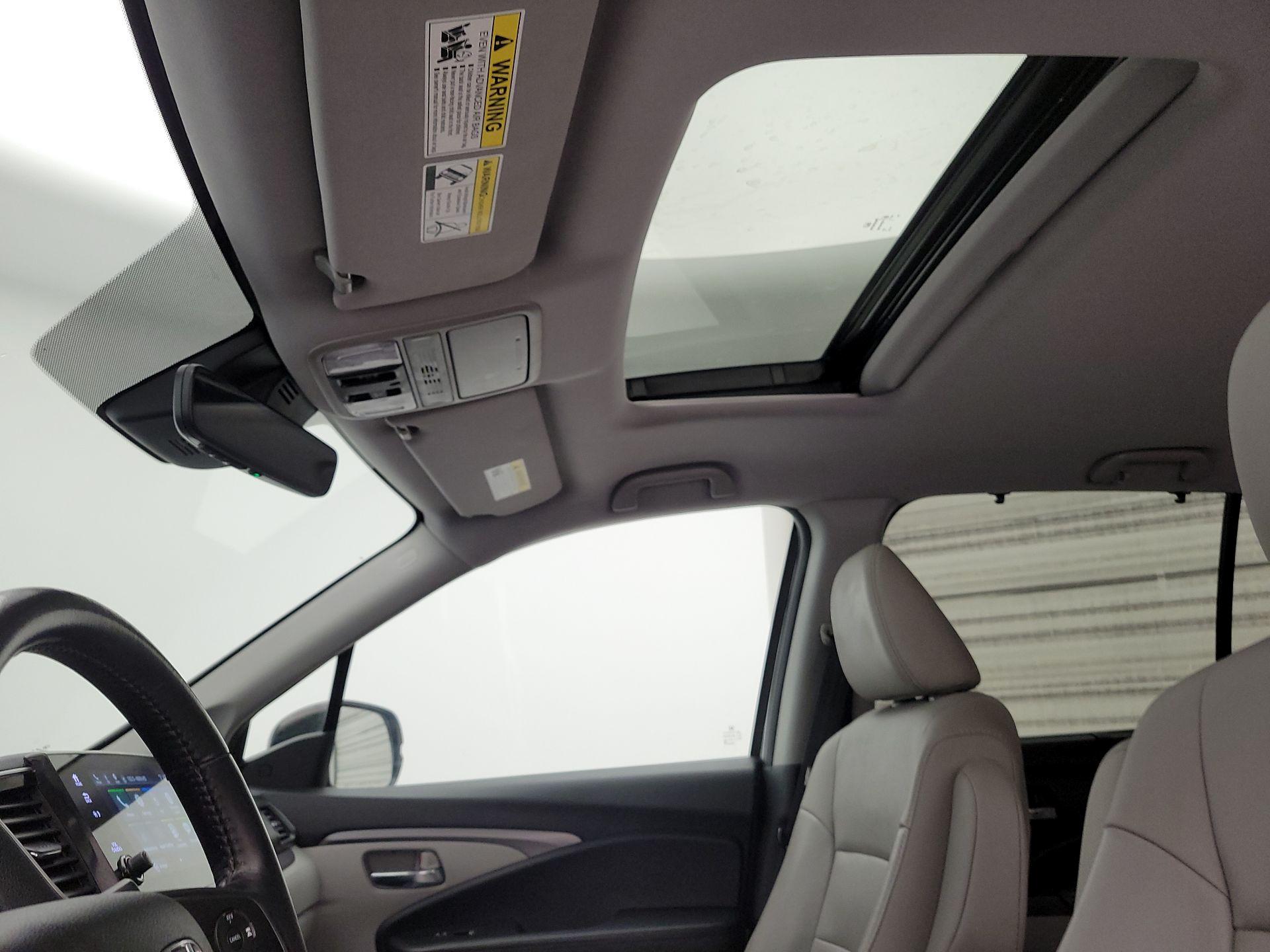 Thumbnail: 2020 Honda Pilot - 19