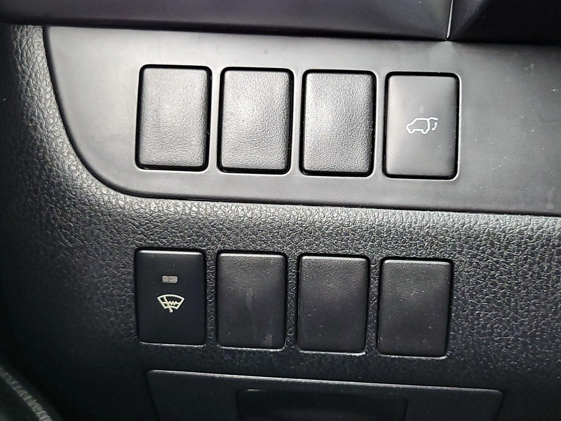 Thumbnail: 2015 Toyota Highlander - 13