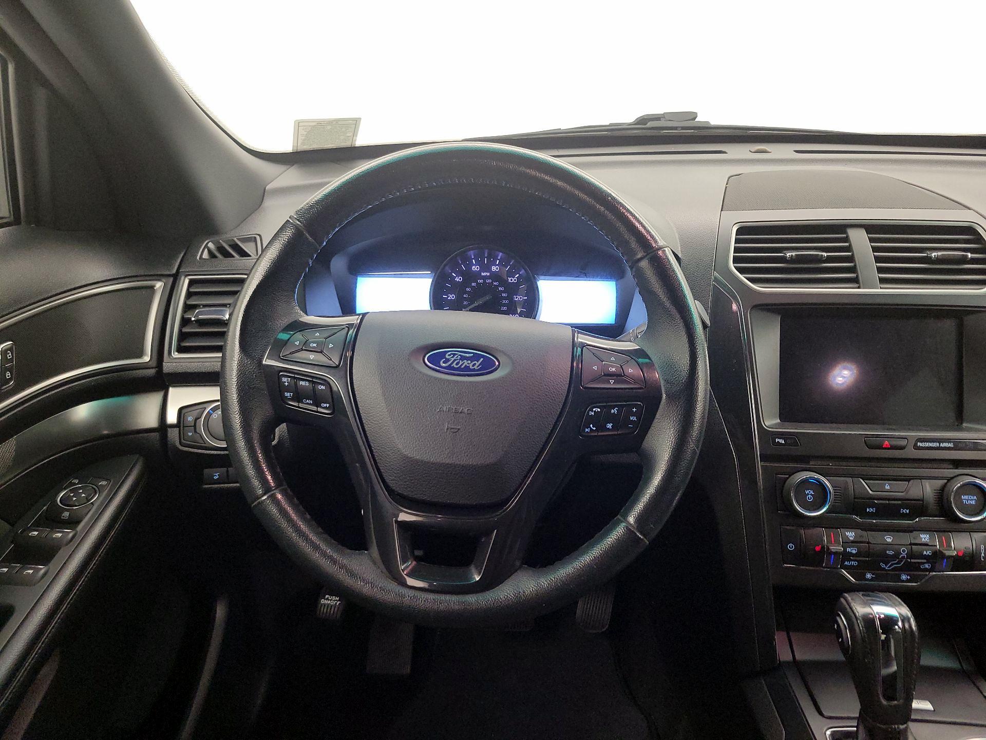 Thumbnail: 2018 Ford Explorer - 10
