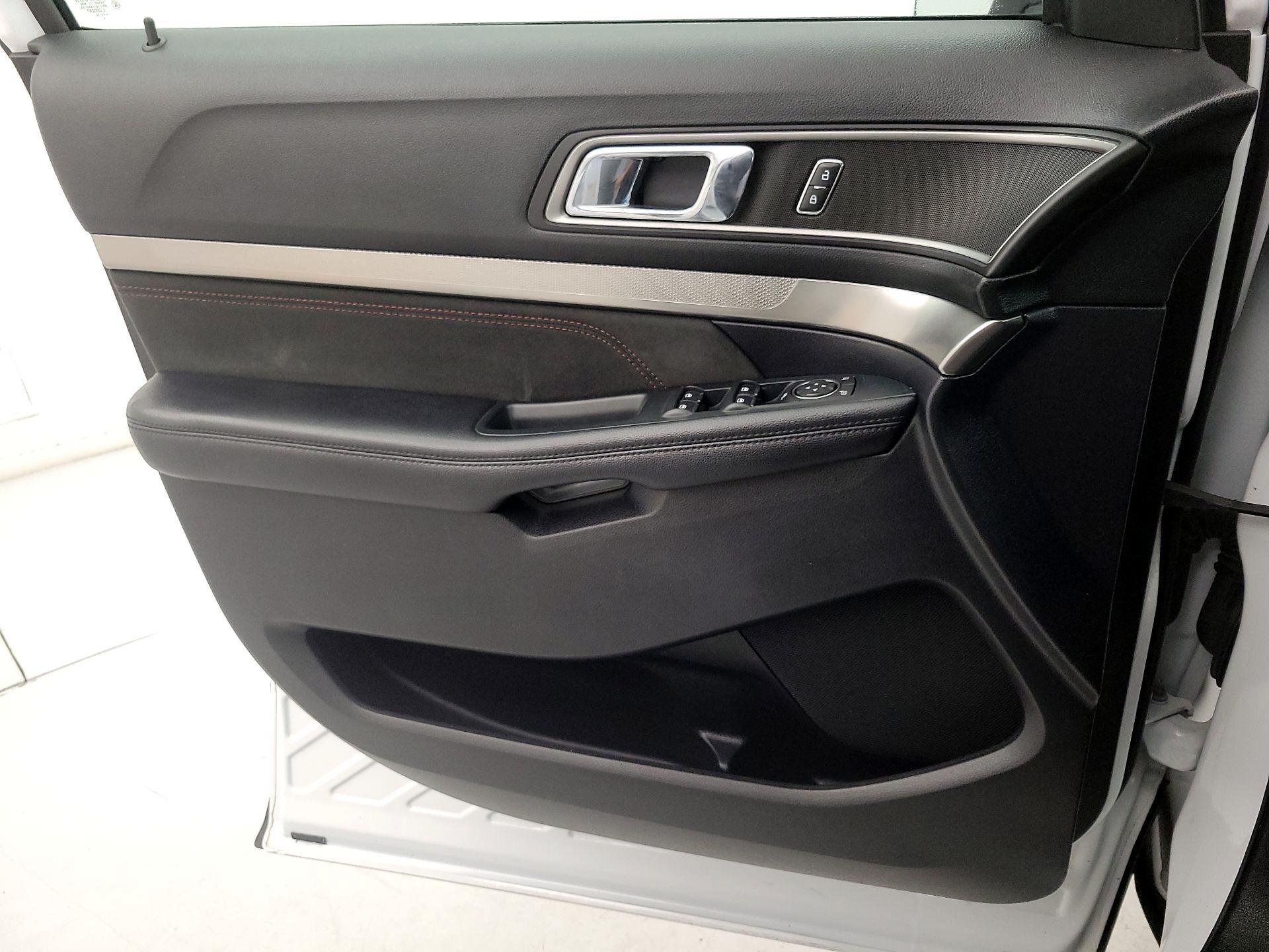 Thumbnail: 2018 Ford Explorer - 12