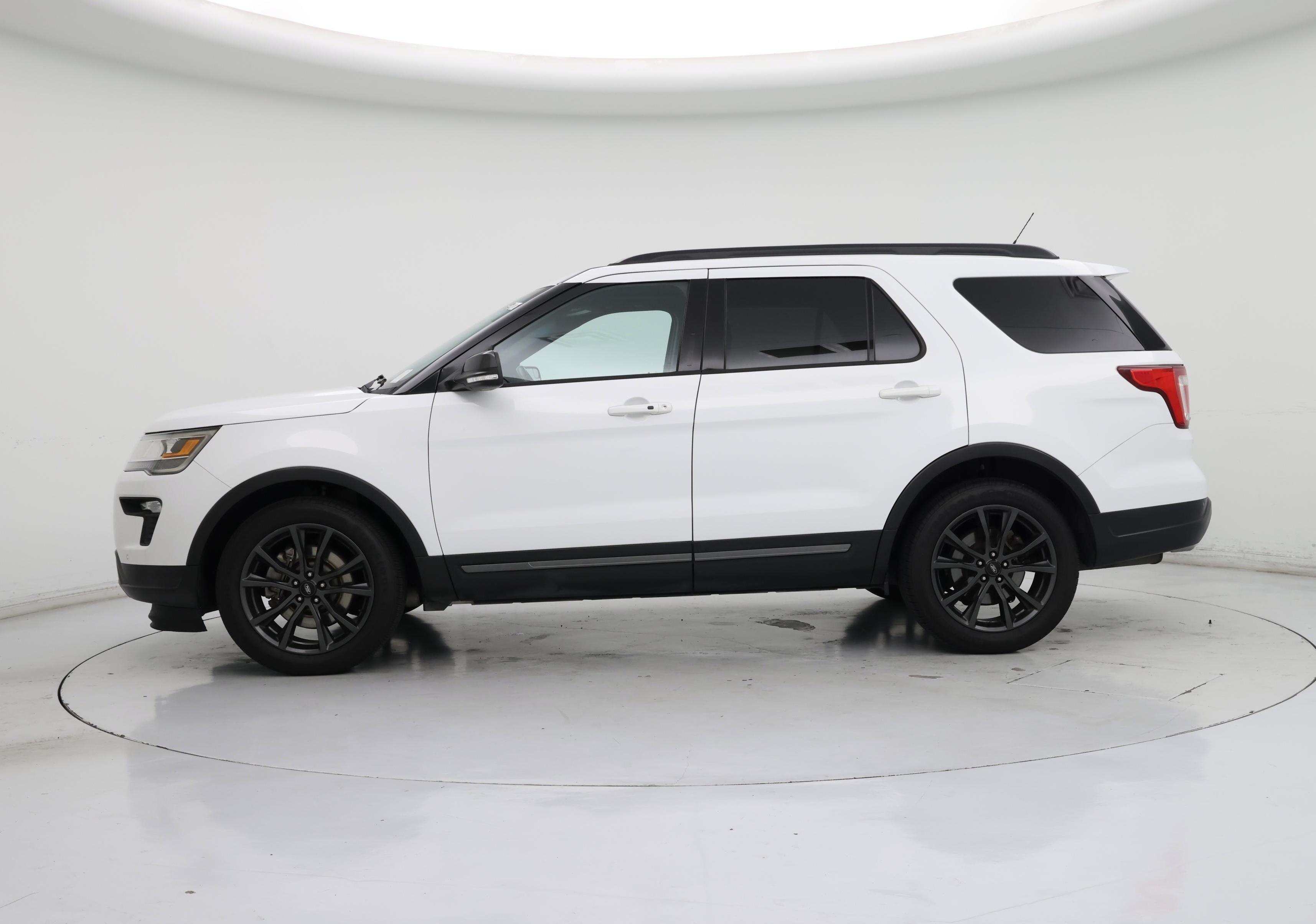 Thumbnail: 2018 Ford Explorer - 3