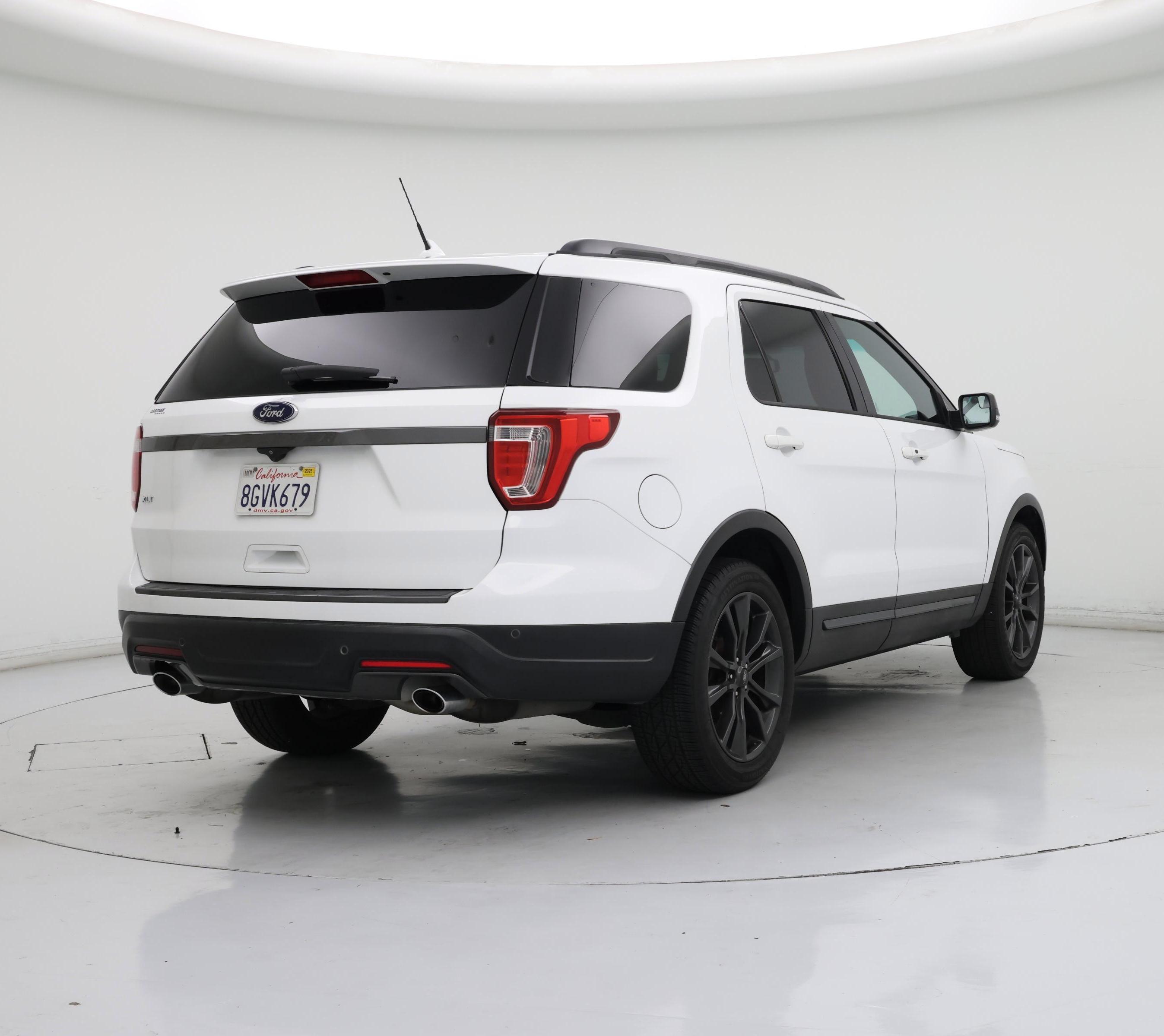 Thumbnail: 2018 Ford Explorer - 8