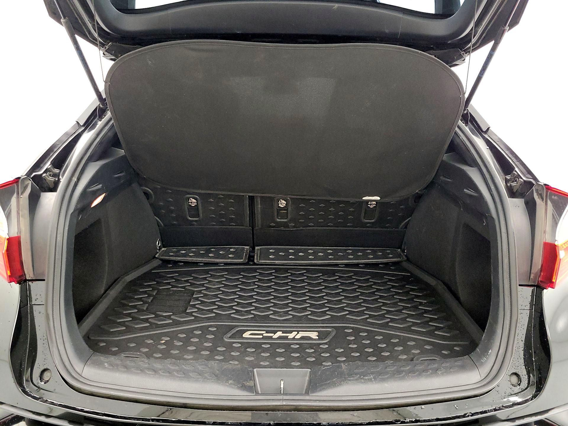 Thumbnail: 2018 Toyota C-HR - 20