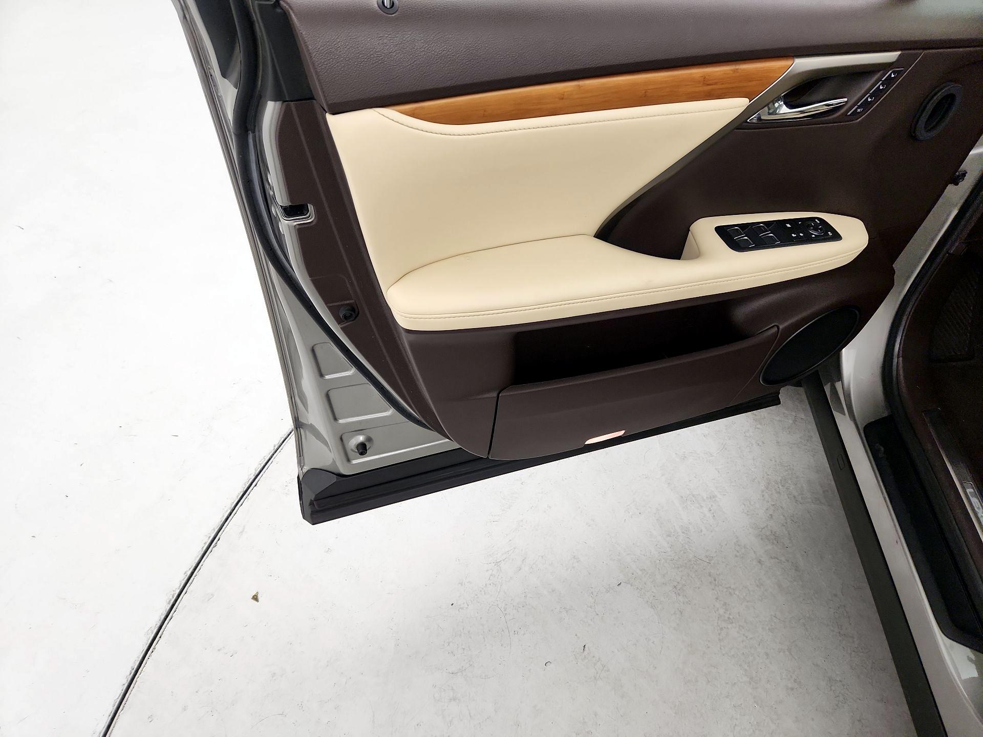 Thumbnail: 2020 Lexus RX - 12