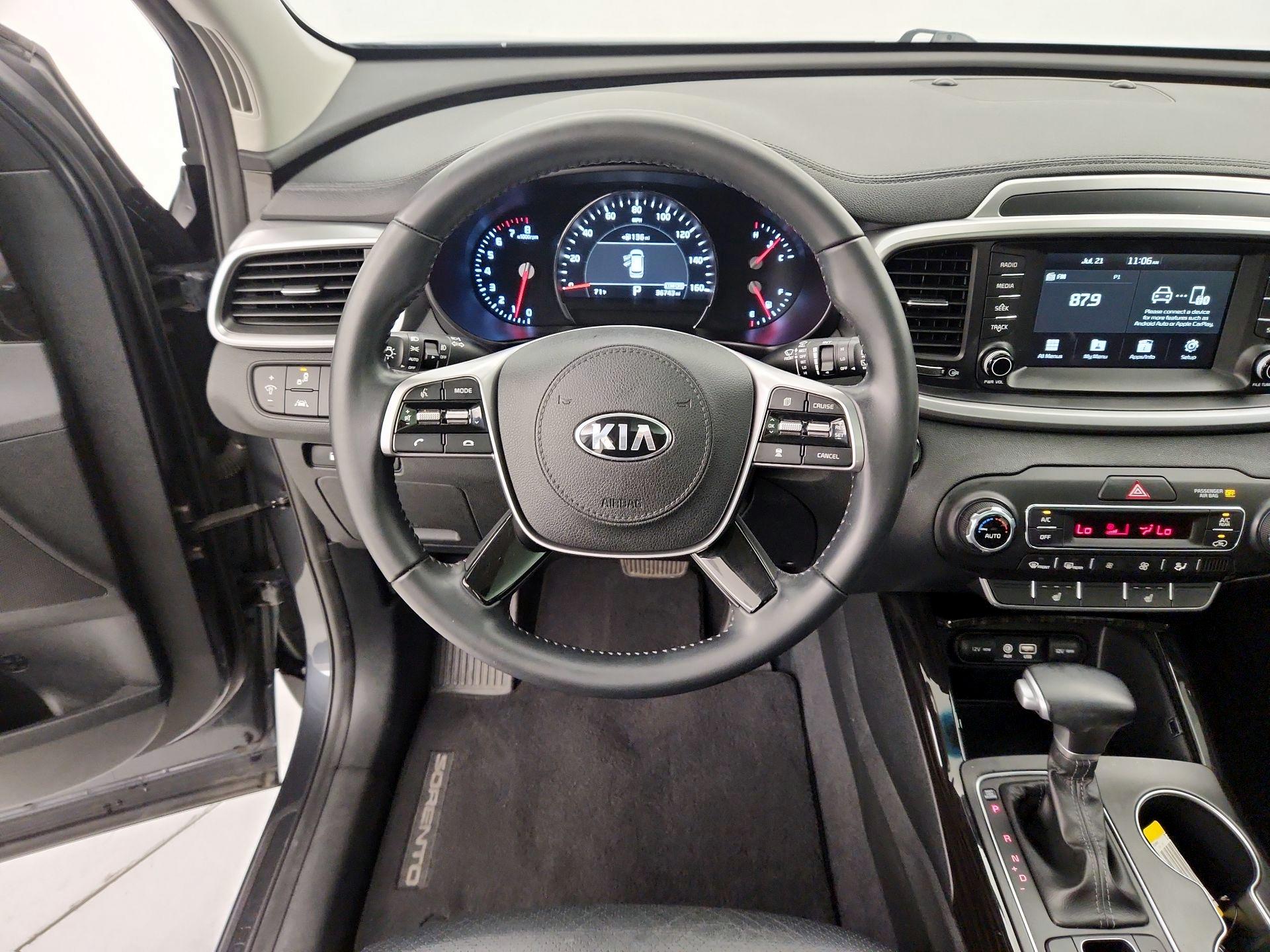 Thumbnail: 2020 Kia Sorento - 10