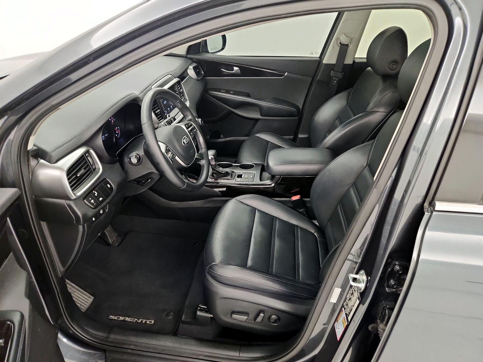 Thumbnail: 2020 Kia Sorento - 11