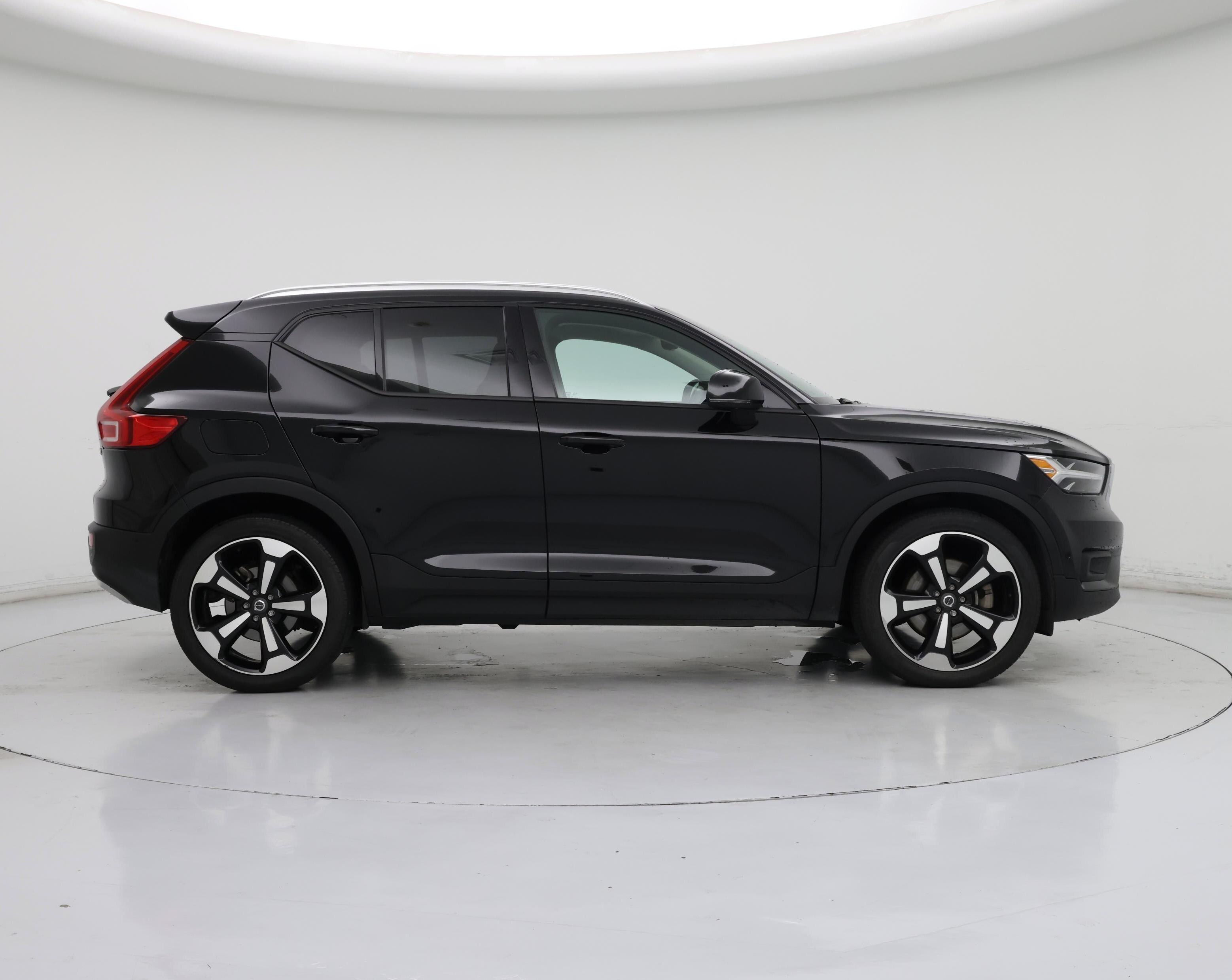 Thumbnail: 2019 Volvo XC40 - 7