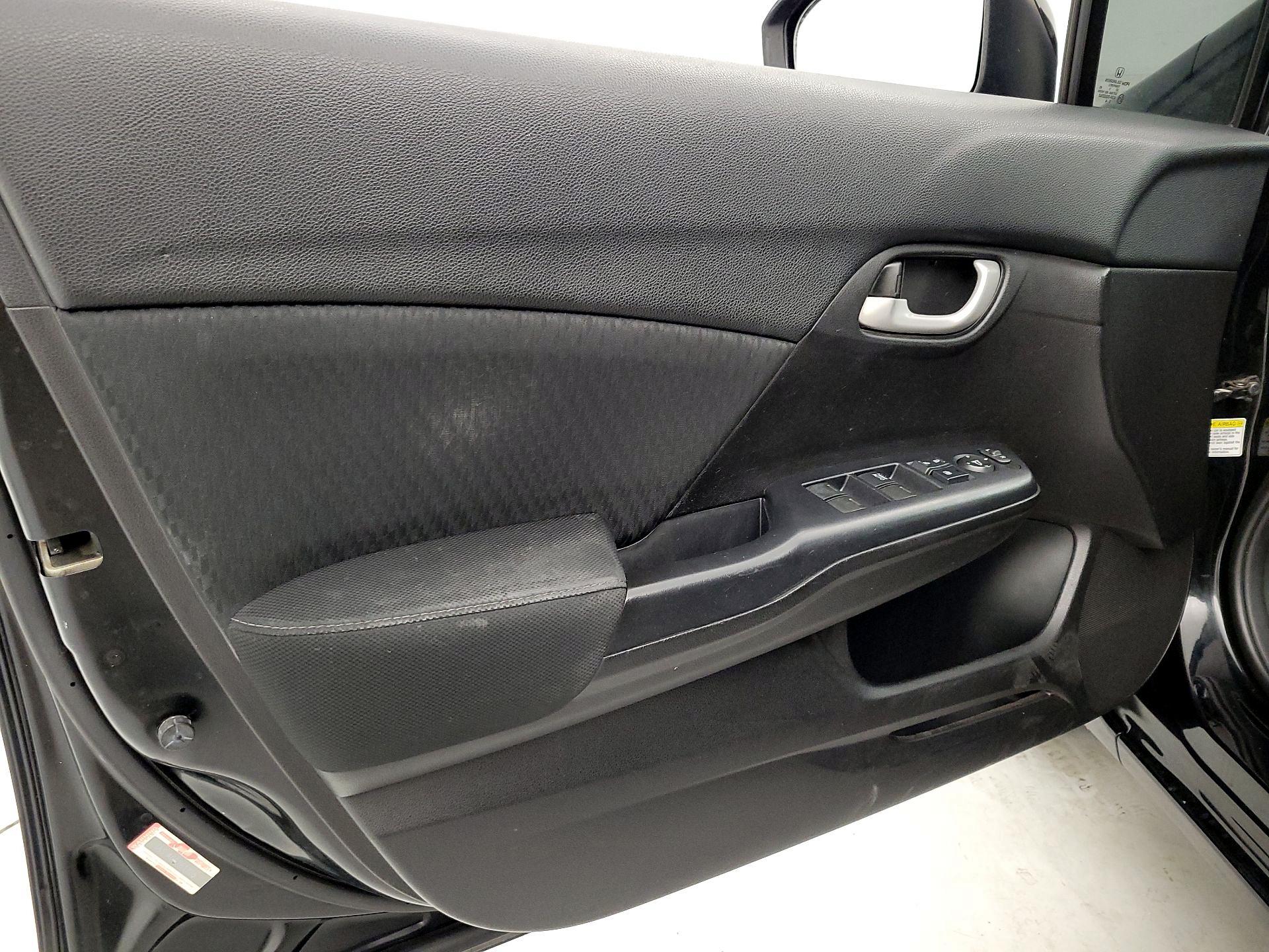 Thumbnail: 2015 Honda Civic - 12