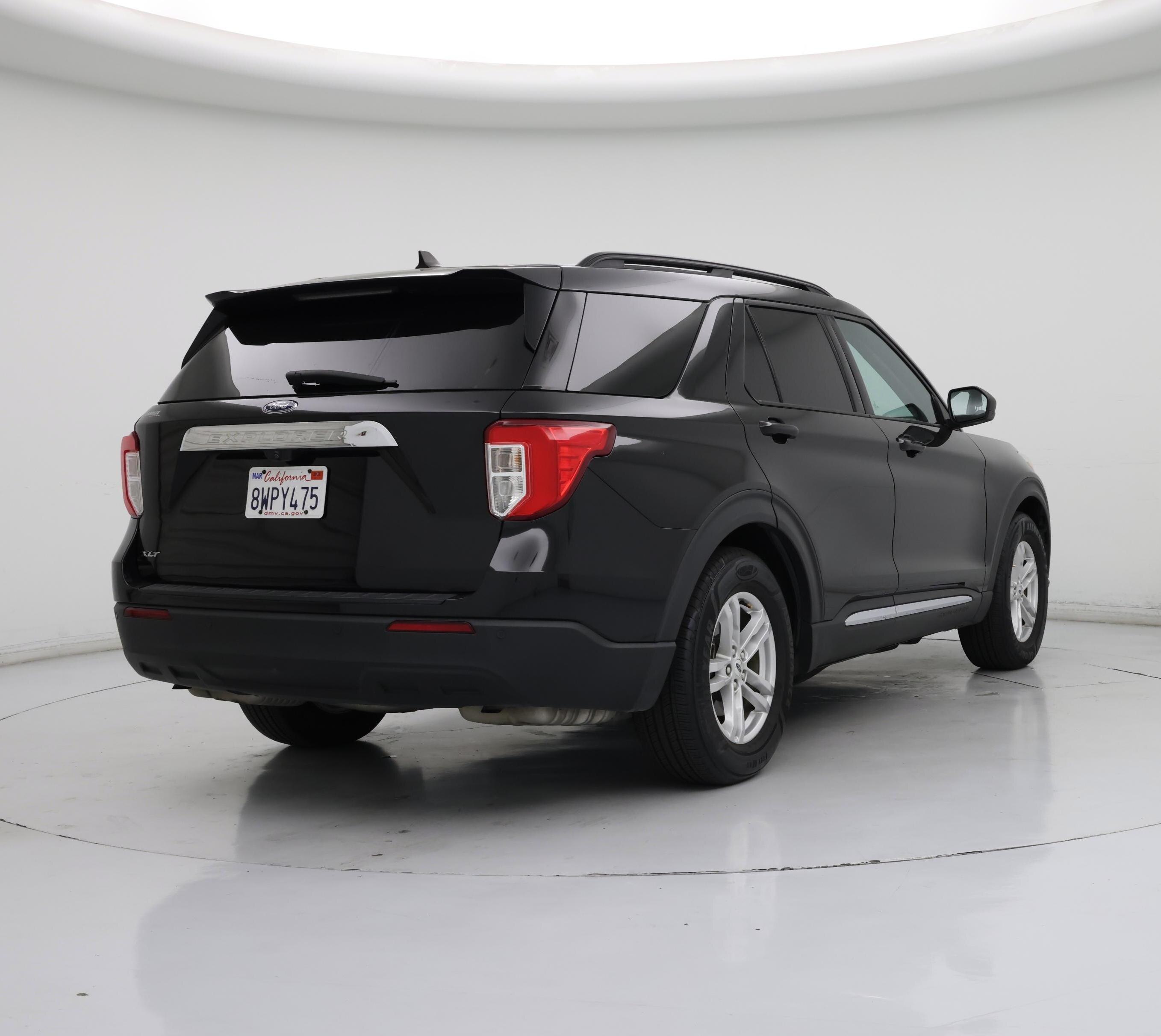Thumbnail: 2021 Ford Explorer - 8