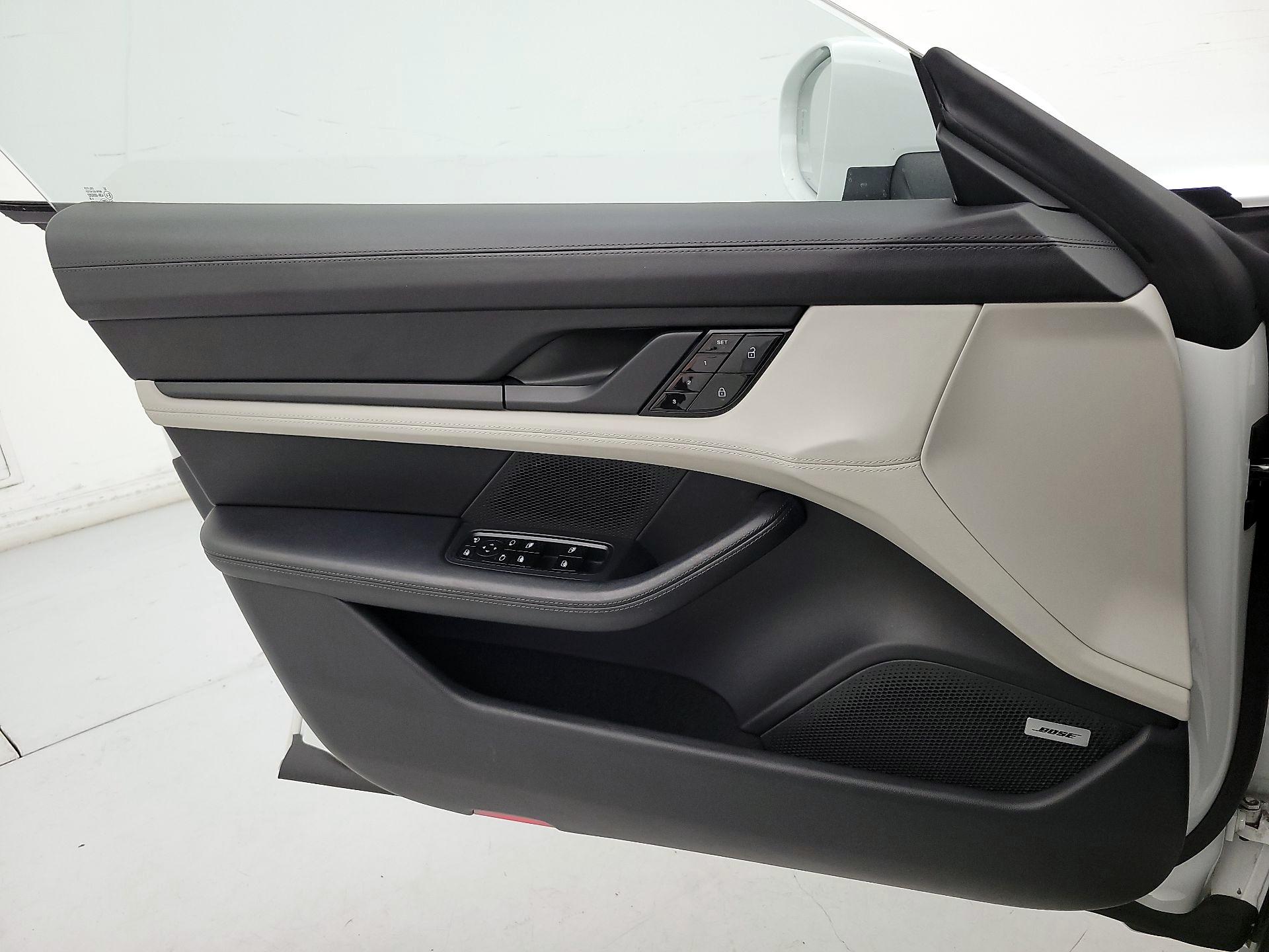 Thumbnail: 2021 Porsche Taycan - 12