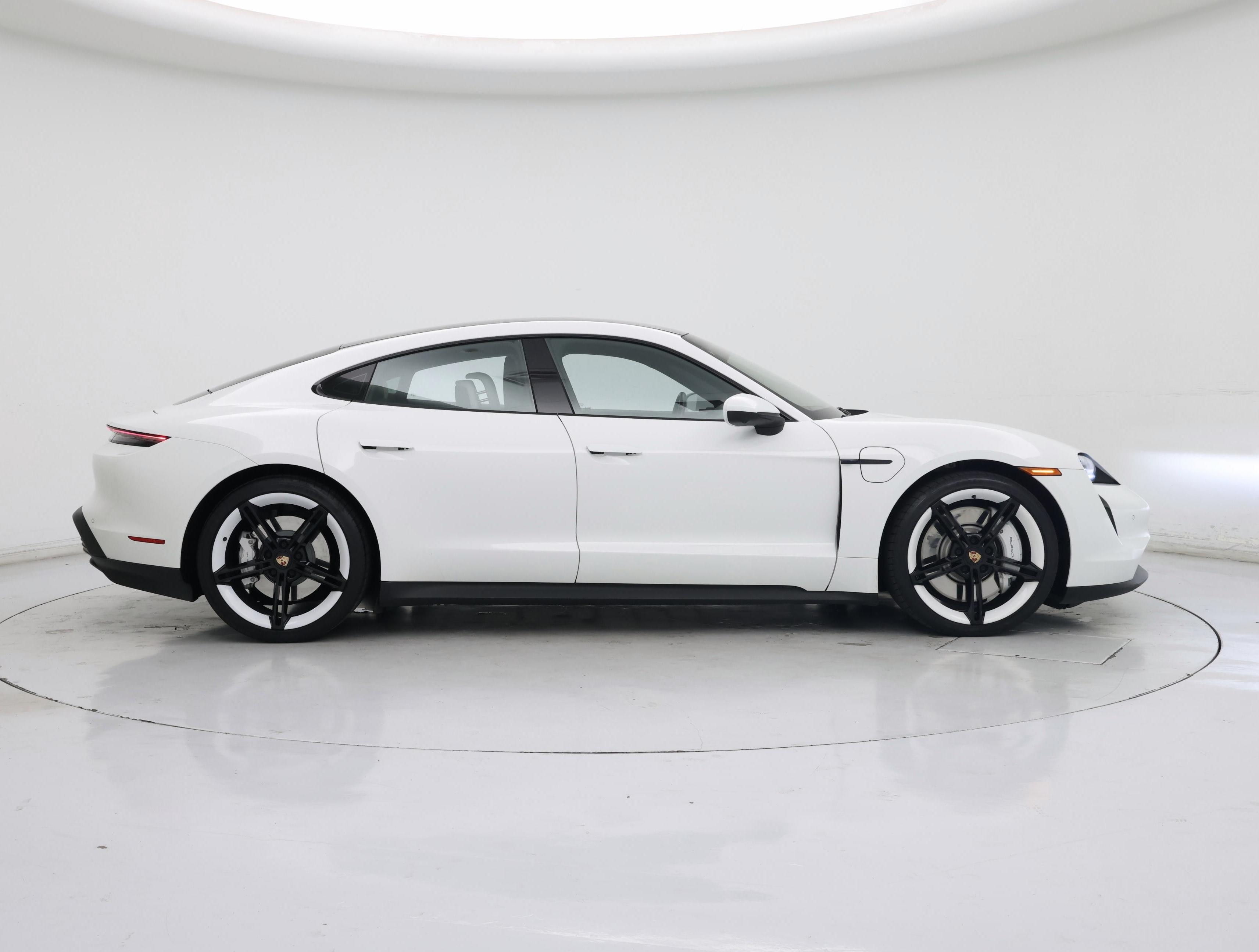 Thumbnail: 2021 Porsche Taycan - 7