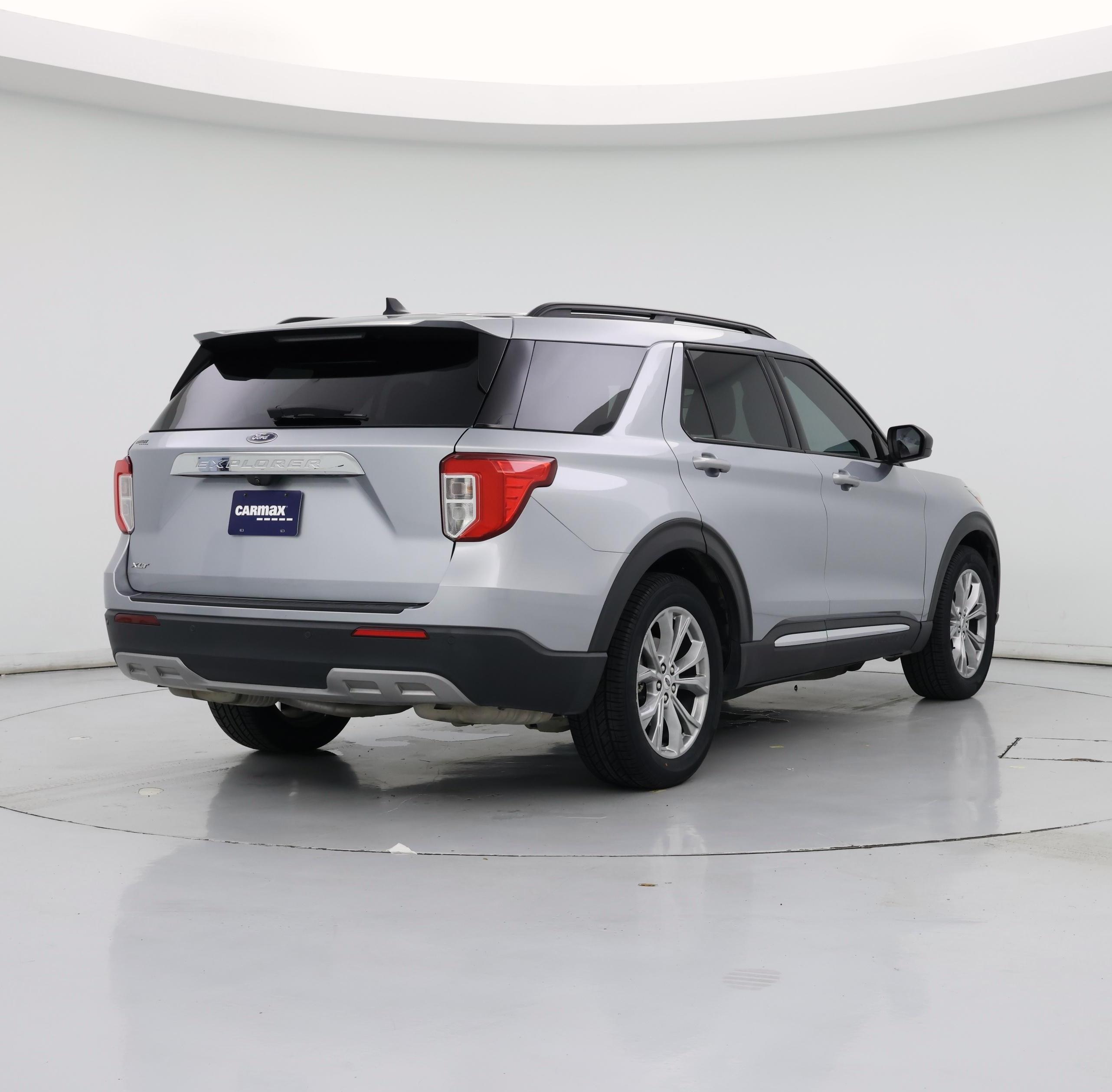 Thumbnail: 2022 Ford Explorer - 8
