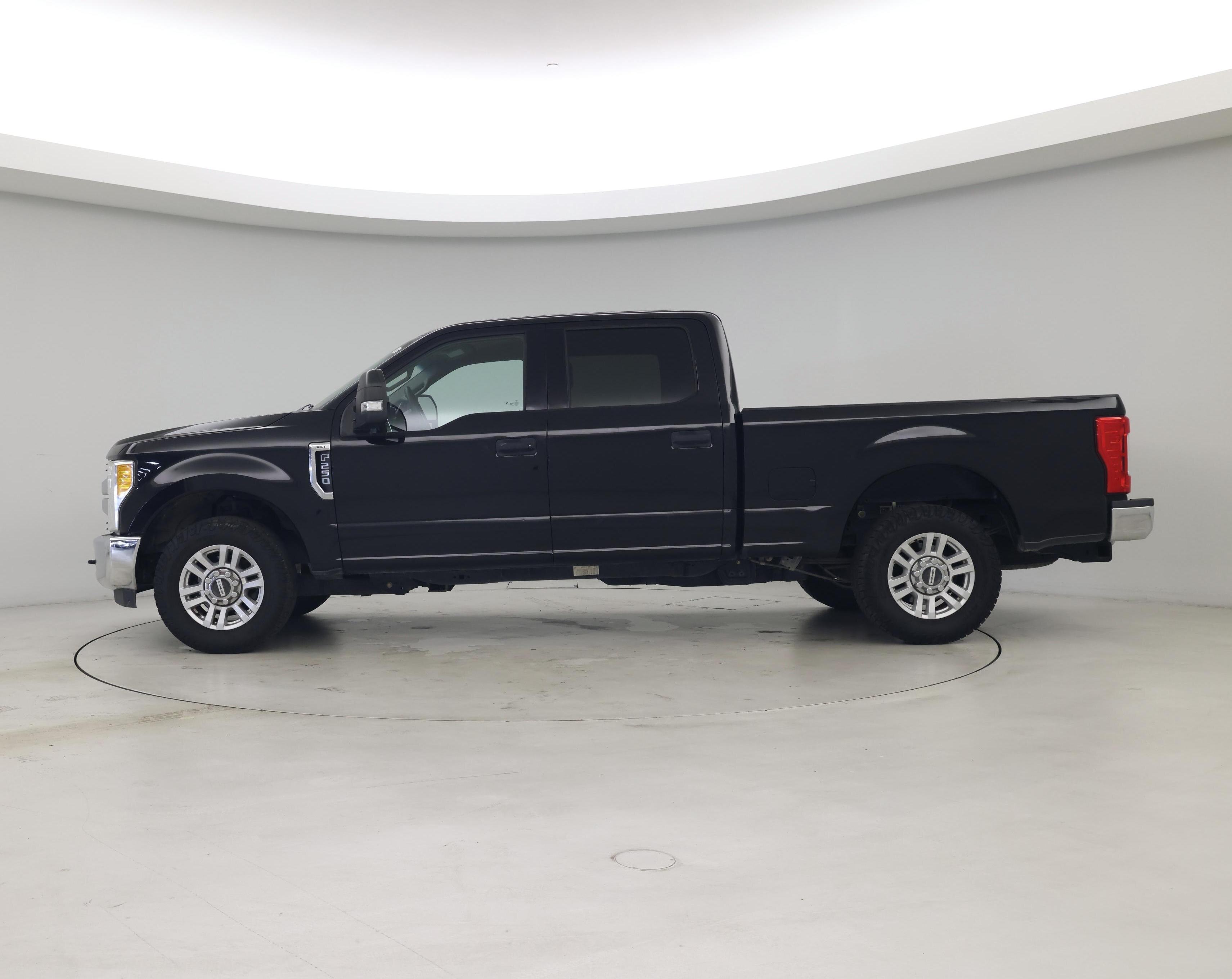 Thumbnail: 2017 Ford F-250 - 3