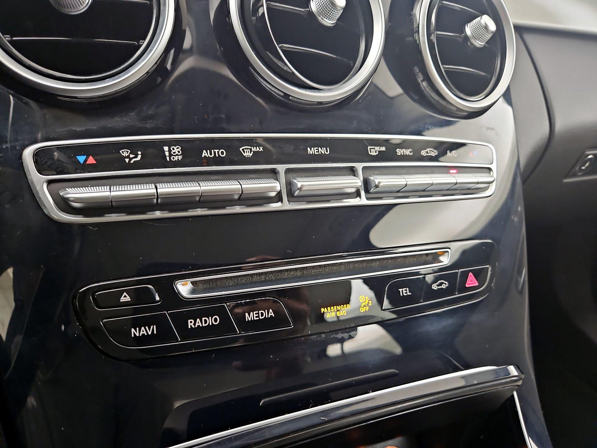 Thumbnail: 2016 Mercedes-Benz C-Class - 16