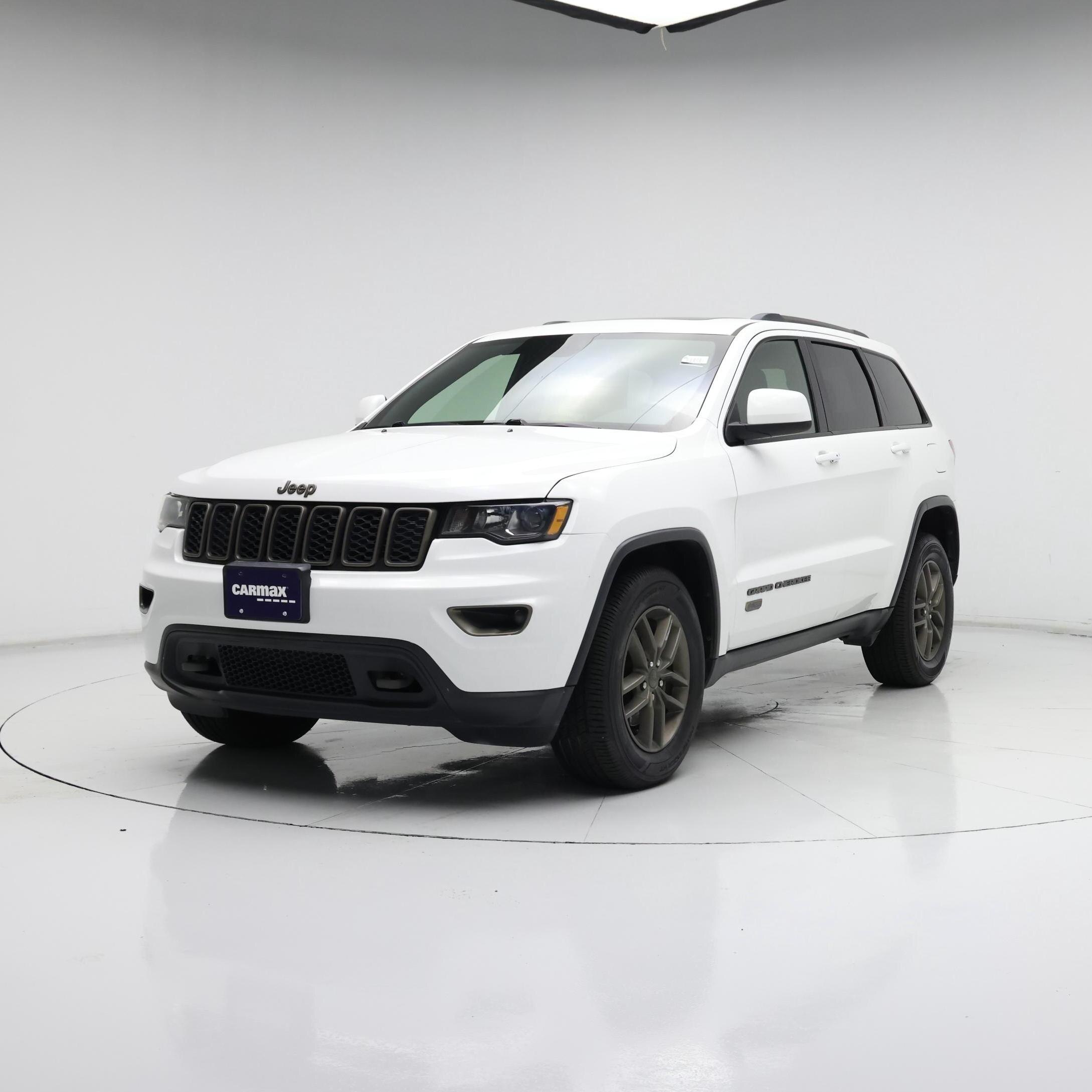 Thumbnail: 2017 Jeep Grand Cherokee - 4