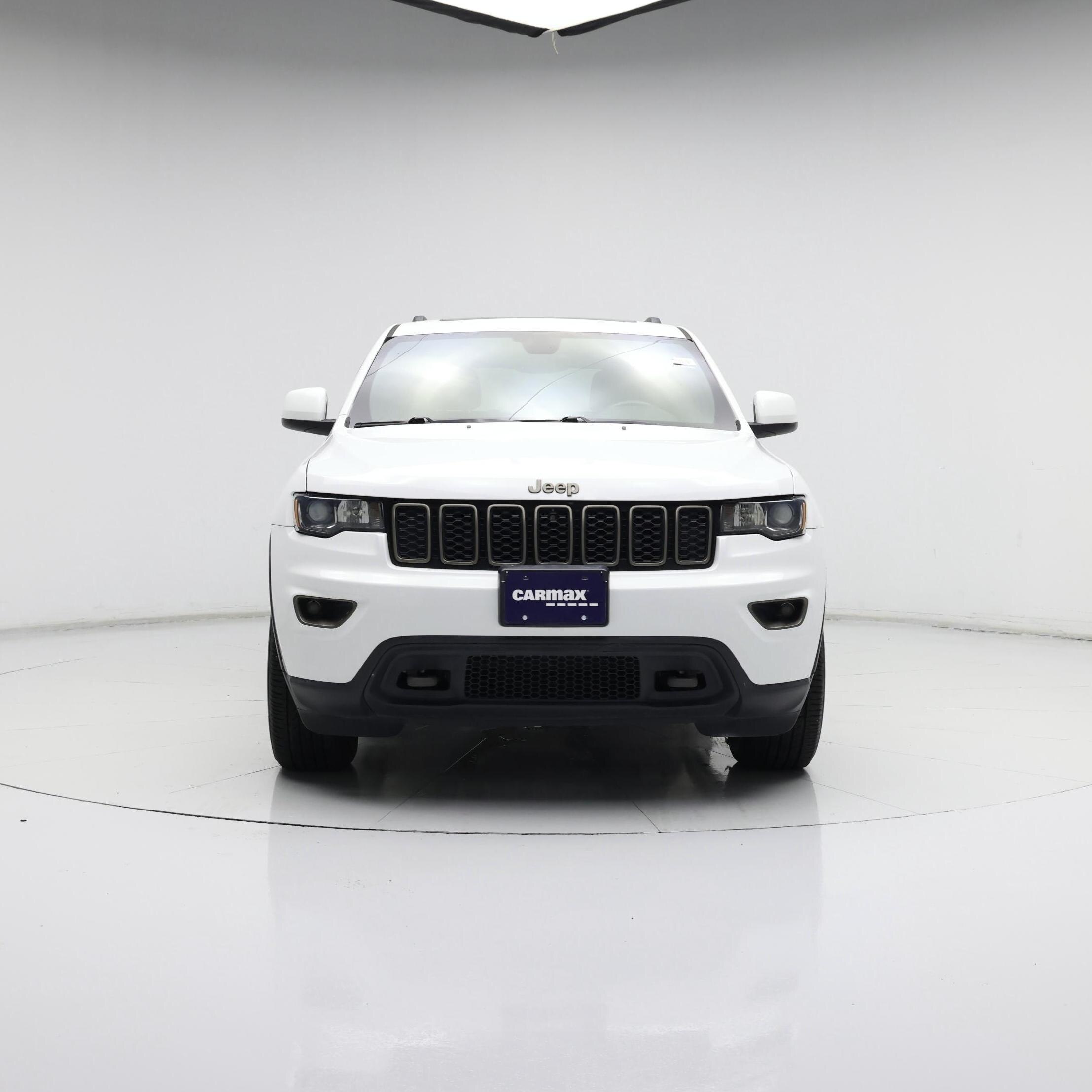 Thumbnail: 2017 Jeep Grand Cherokee - 5