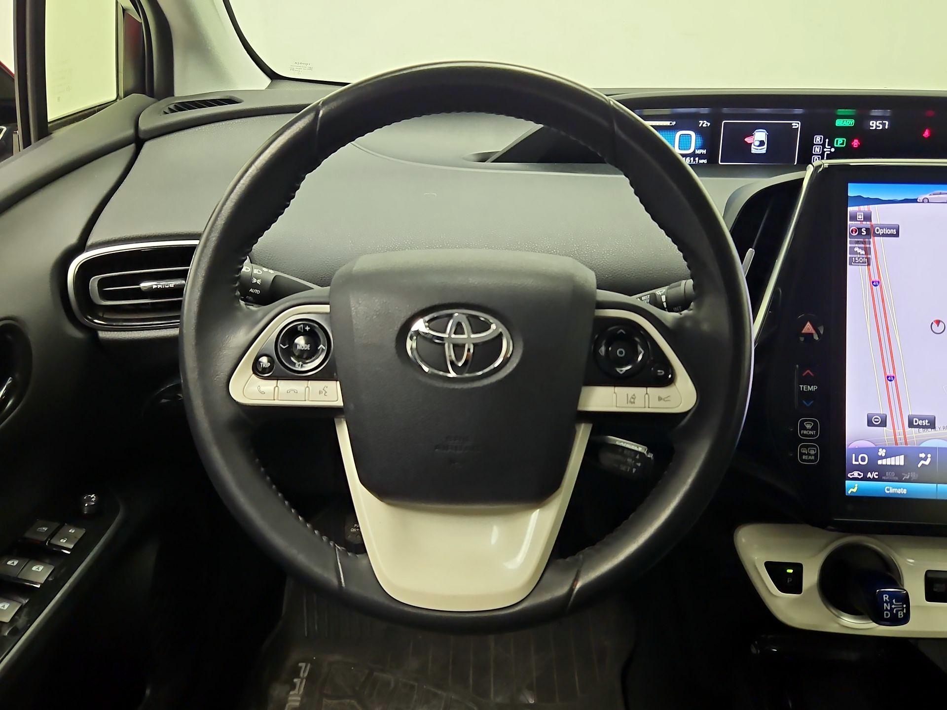 Thumbnail: 2017 Toyota Prius Prime - 10