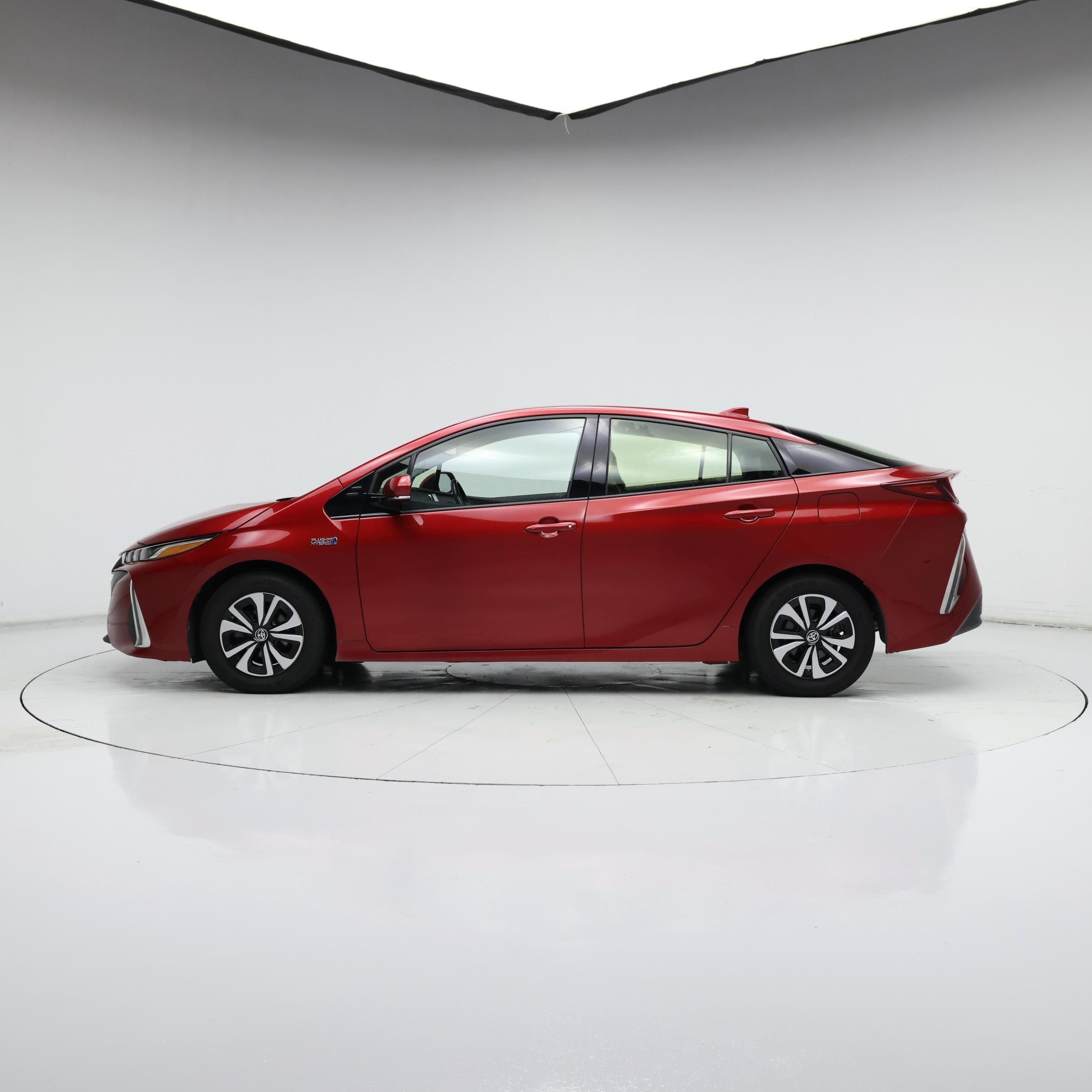 Thumbnail: 2017 Toyota Prius Prime - 3