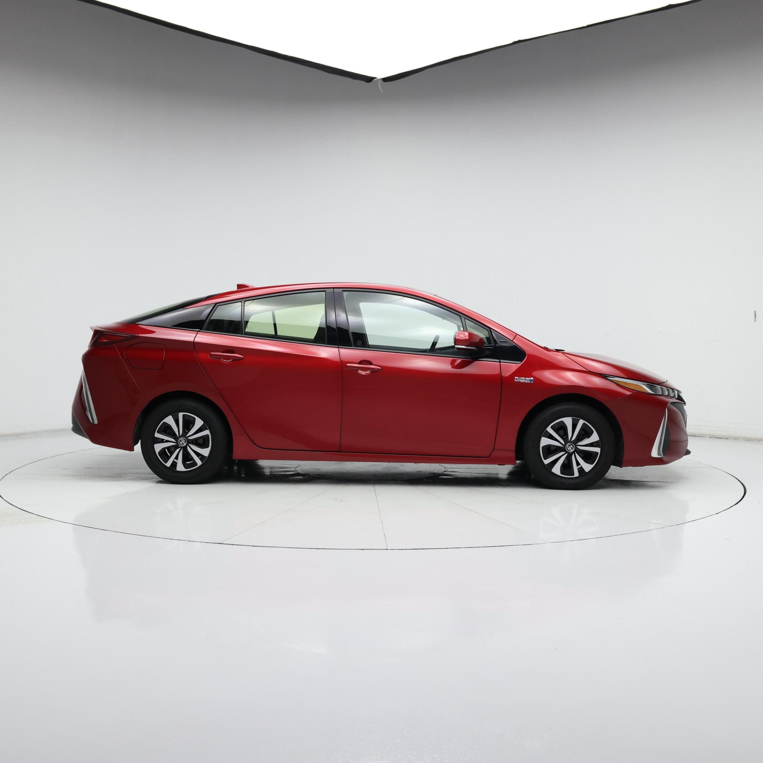 Thumbnail: 2017 Toyota Prius Prime - 7