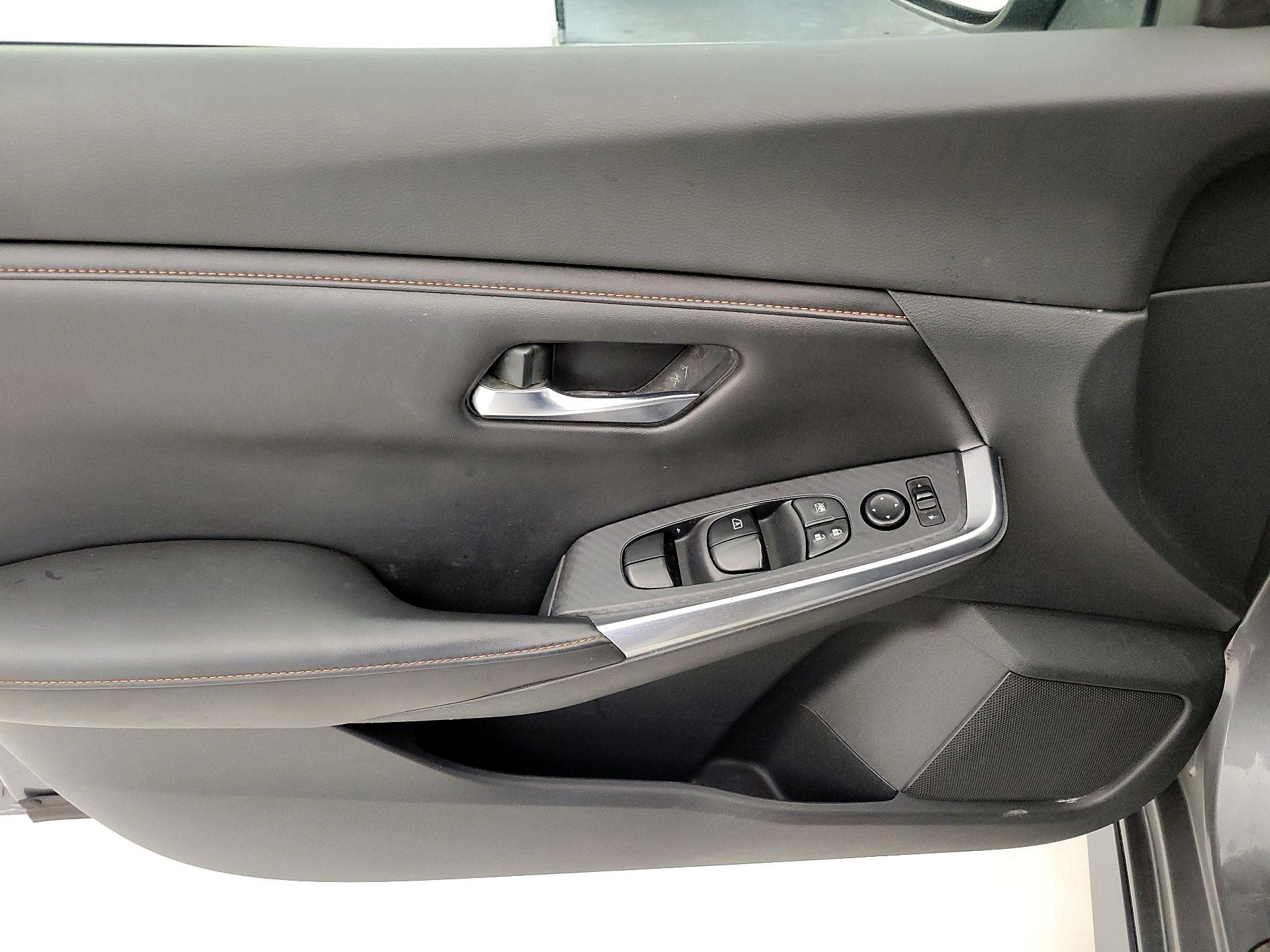 Thumbnail: 2020 Nissan Sentra - 12