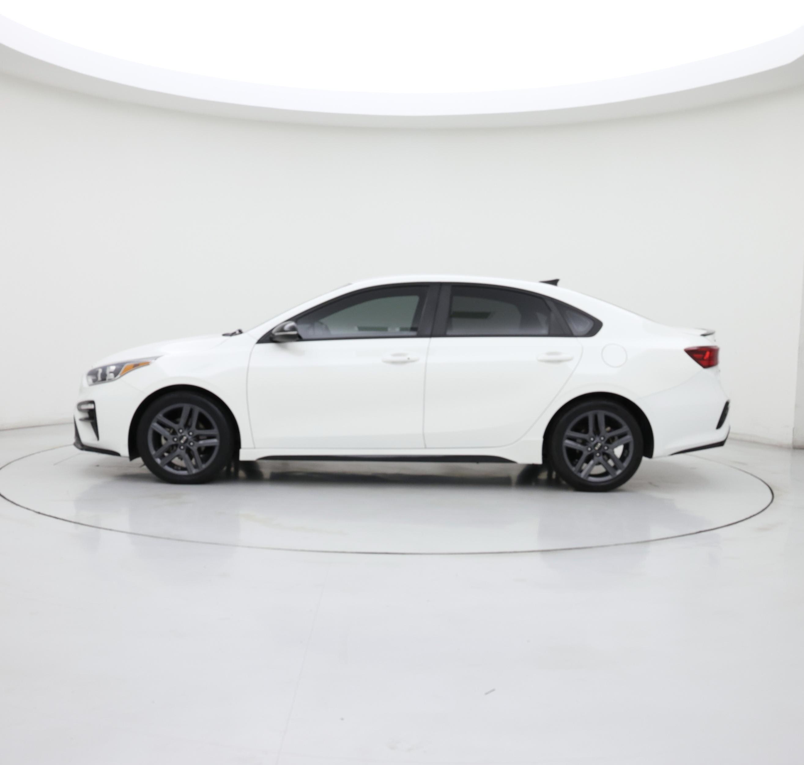 Thumbnail: 2020 Kia Forte - 3