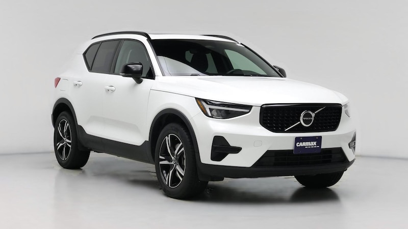 2024 Volvo XC40 B5 Core Hero Image